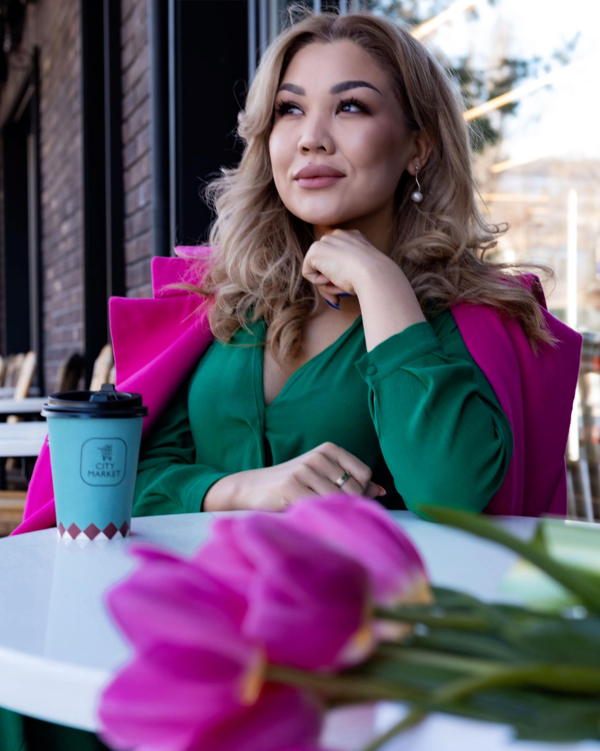 Spring in the city. Aikerim. Женский и мужской фотограф в Алматы