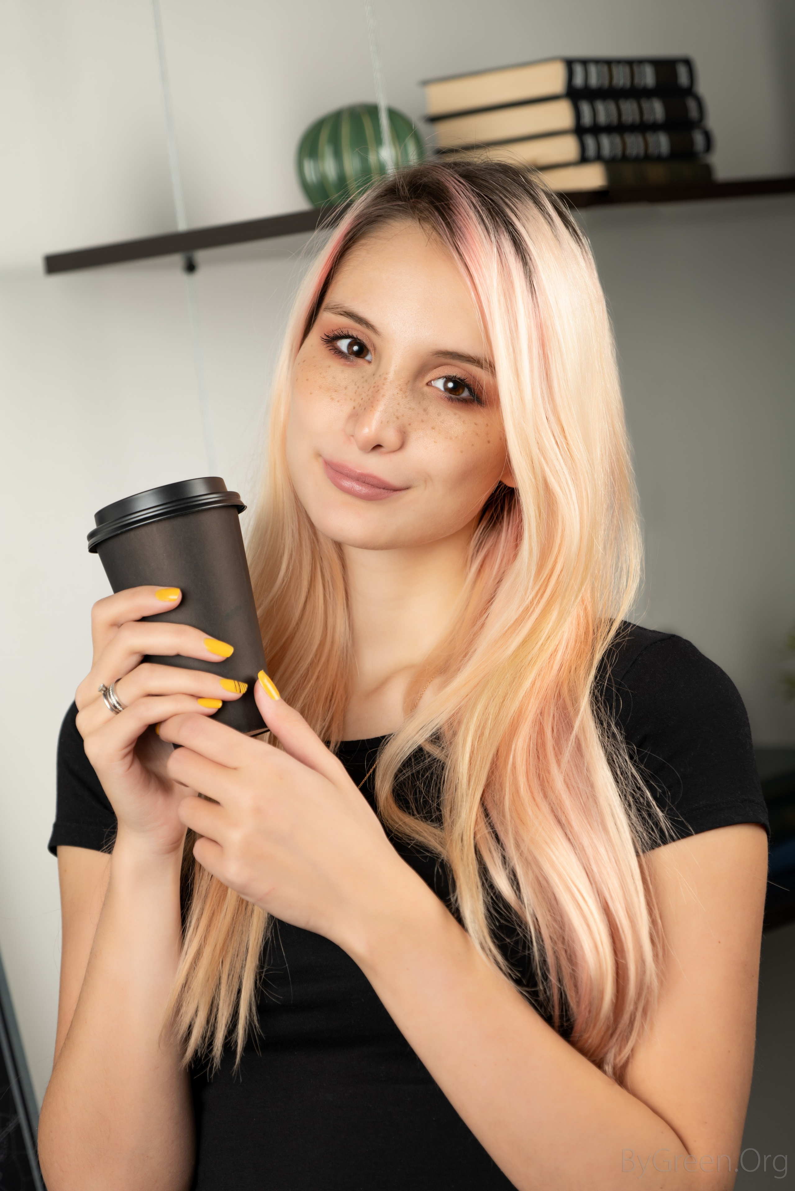 Стоимость съемки студийной. ByGreenOrg и красивые фотографии