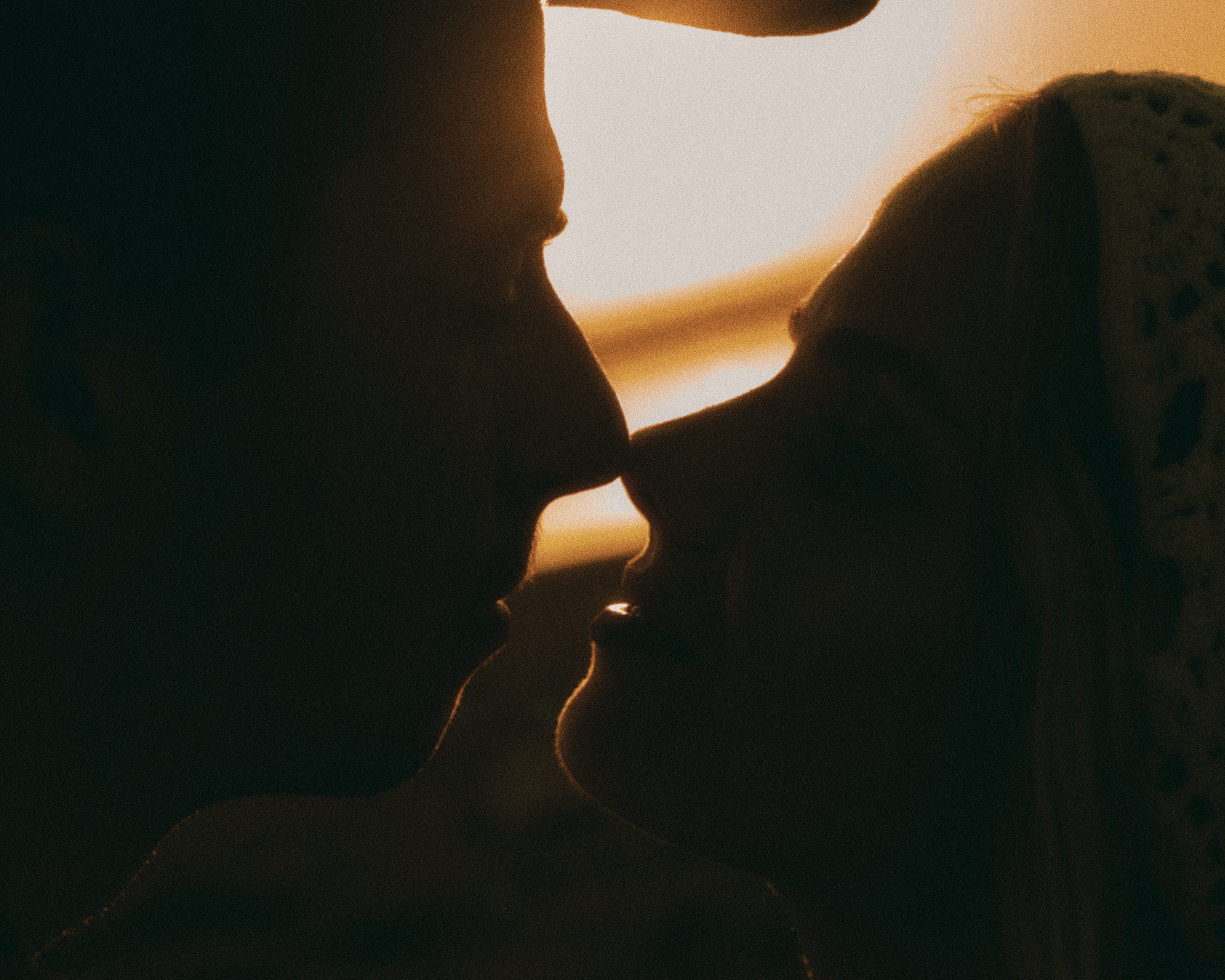 Лавстори — фотосессия пары с живыми эмоциями. Фотограф в Хабаровске Дмитрий Лемешков