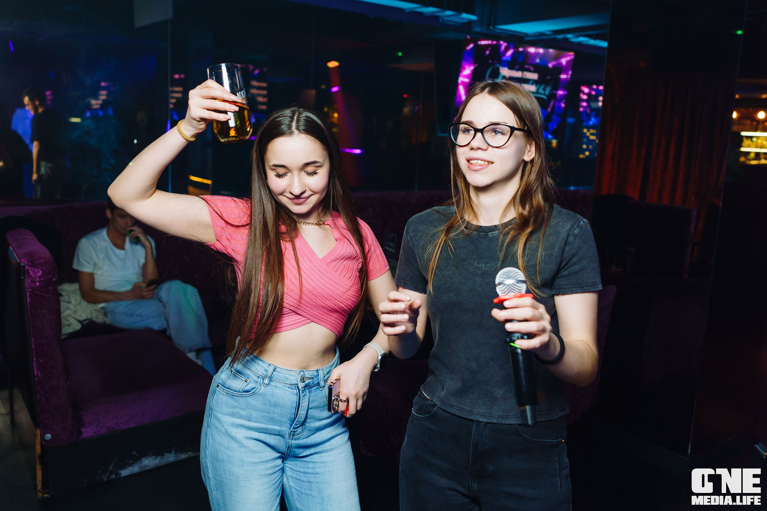 Фоторепортаж из караоке-клуба Эйфория. One Media Life: фоторепортажи, фотоотчеты с мероприятий и заведений