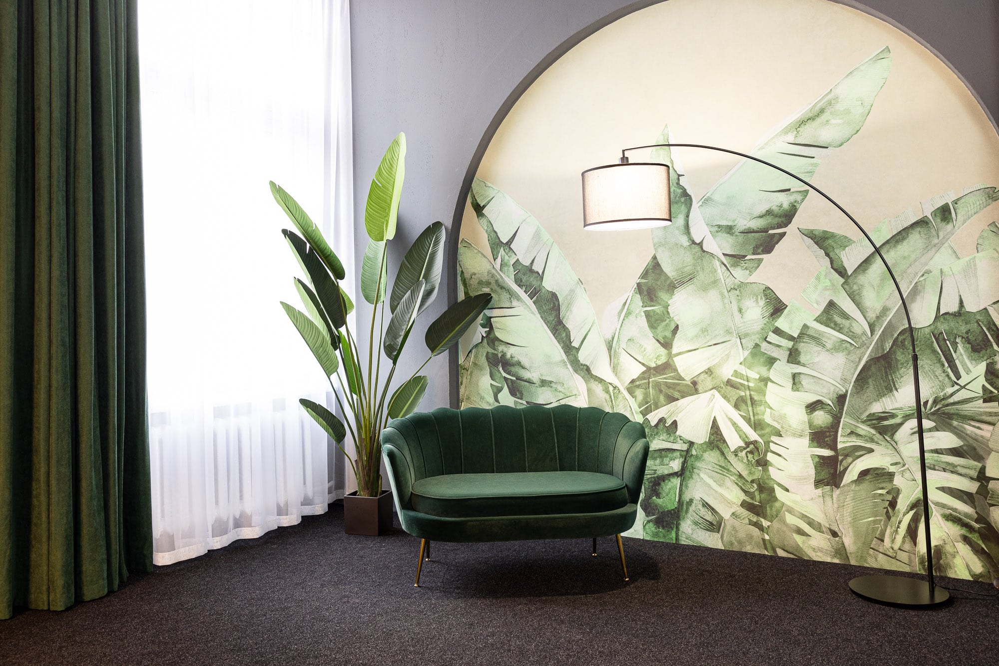 Photohub залы для съемки бизнес-контента. Фотограф в Минске Людмила Дутко