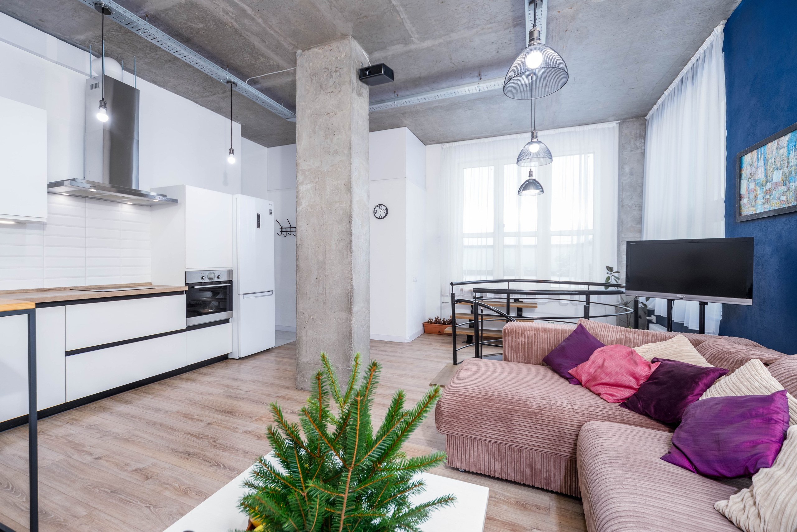 Фотограф Sakavita Media - интерьер кухни-гостиной в пентхаусе в ЖК Минск Мир