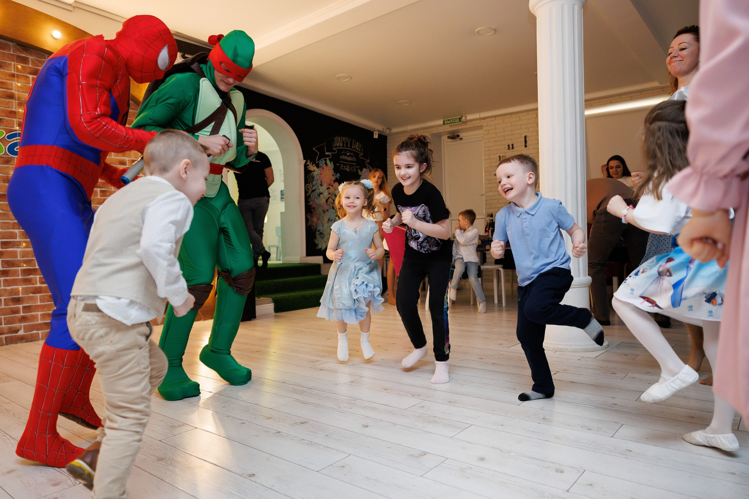 Детский день рождения в студии «Ромашка» в Оренбурге — Трансформеры