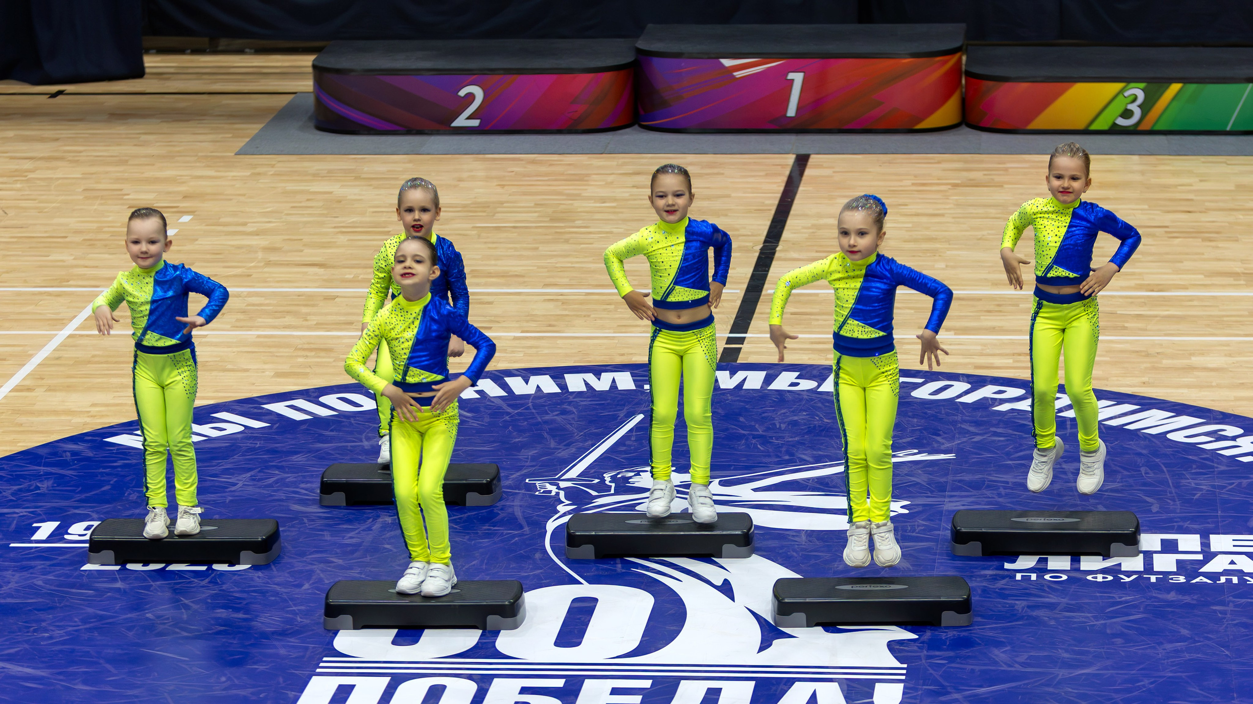 Фестиваль по фитнес-аэробике «Облачко» Младшая группа. Выпускные альбомы и школьный фотограф в Подольске, Троицке, Щербинке, Москве и Московской области