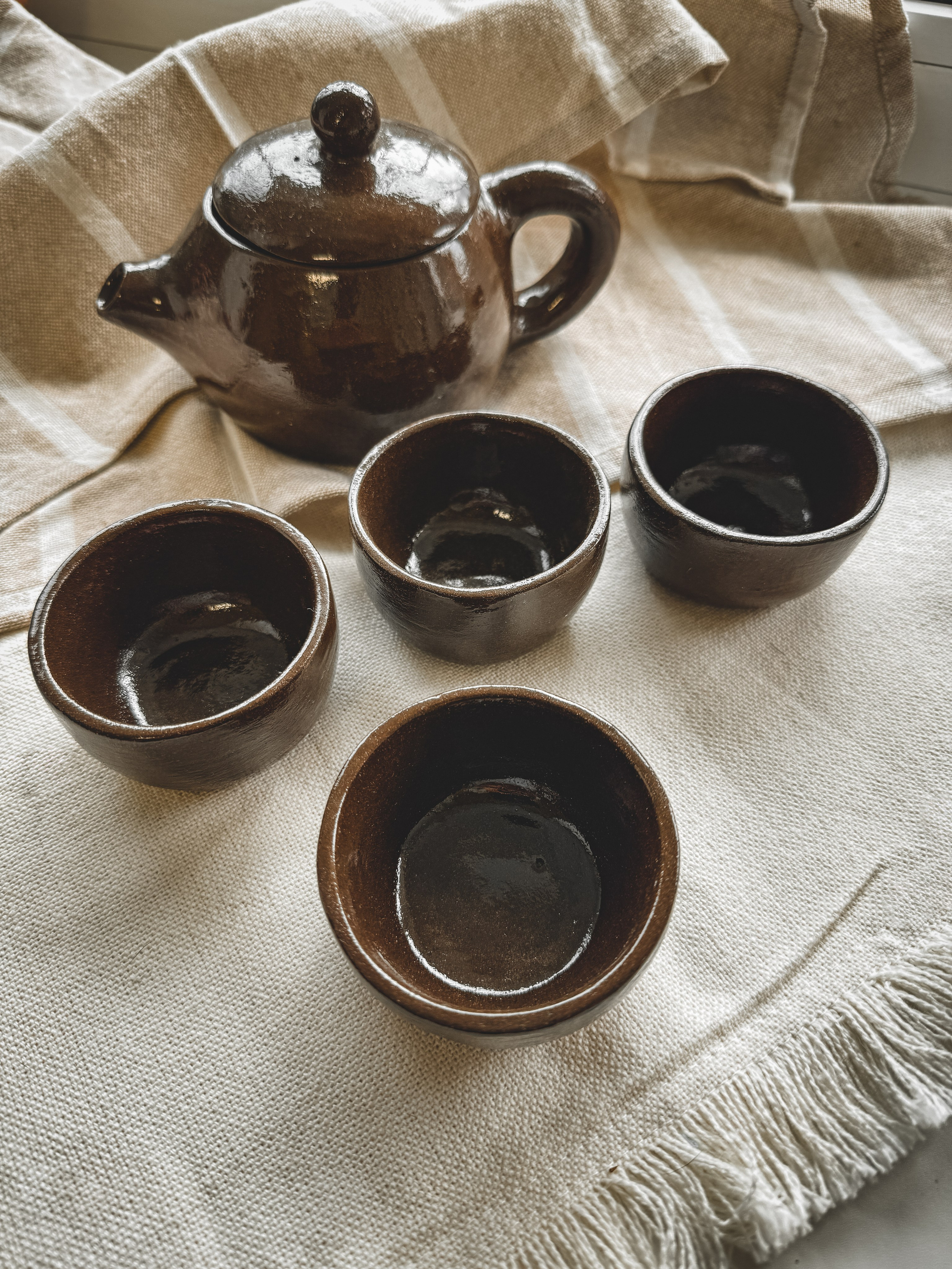 авторскаякерамика керамика мастеркласс гончарныйдворнижний тагил гончарныйдвор гончарка мастеркерамист мастерскаякерамики керамикааленыкосиновой лепкаизглины фотографкерамист кружевотагил колоколтагил гончарнаяшколаколокол подсвечникизглины тарелкаизглины чайныйнабор пуэр подставкаподфото магнит лошадкамагнит подставкаподблаговония