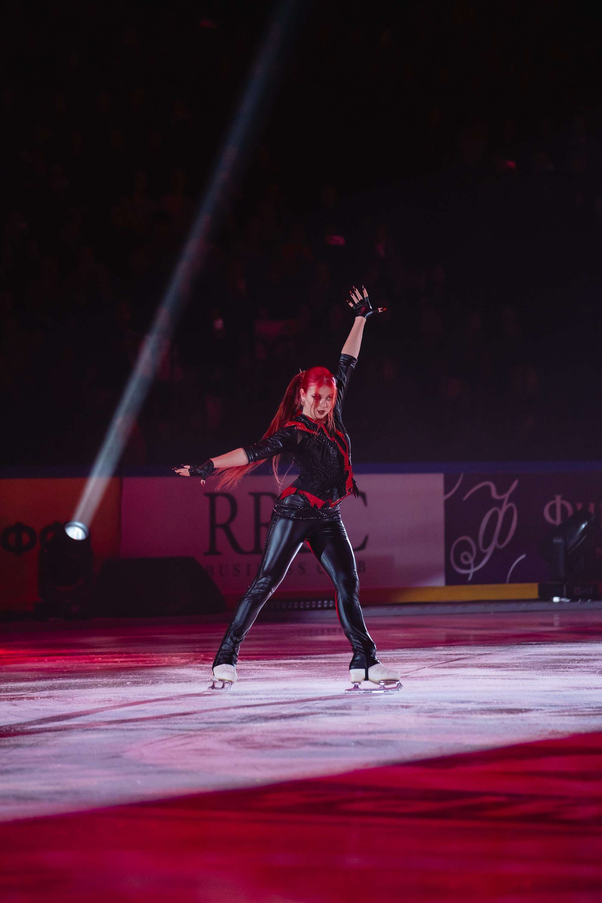 Шоу «Чемпионы на льду» в Новосибирске. Воробьева Ксения — Спортивный и танцевальный фотограф Новосибирск