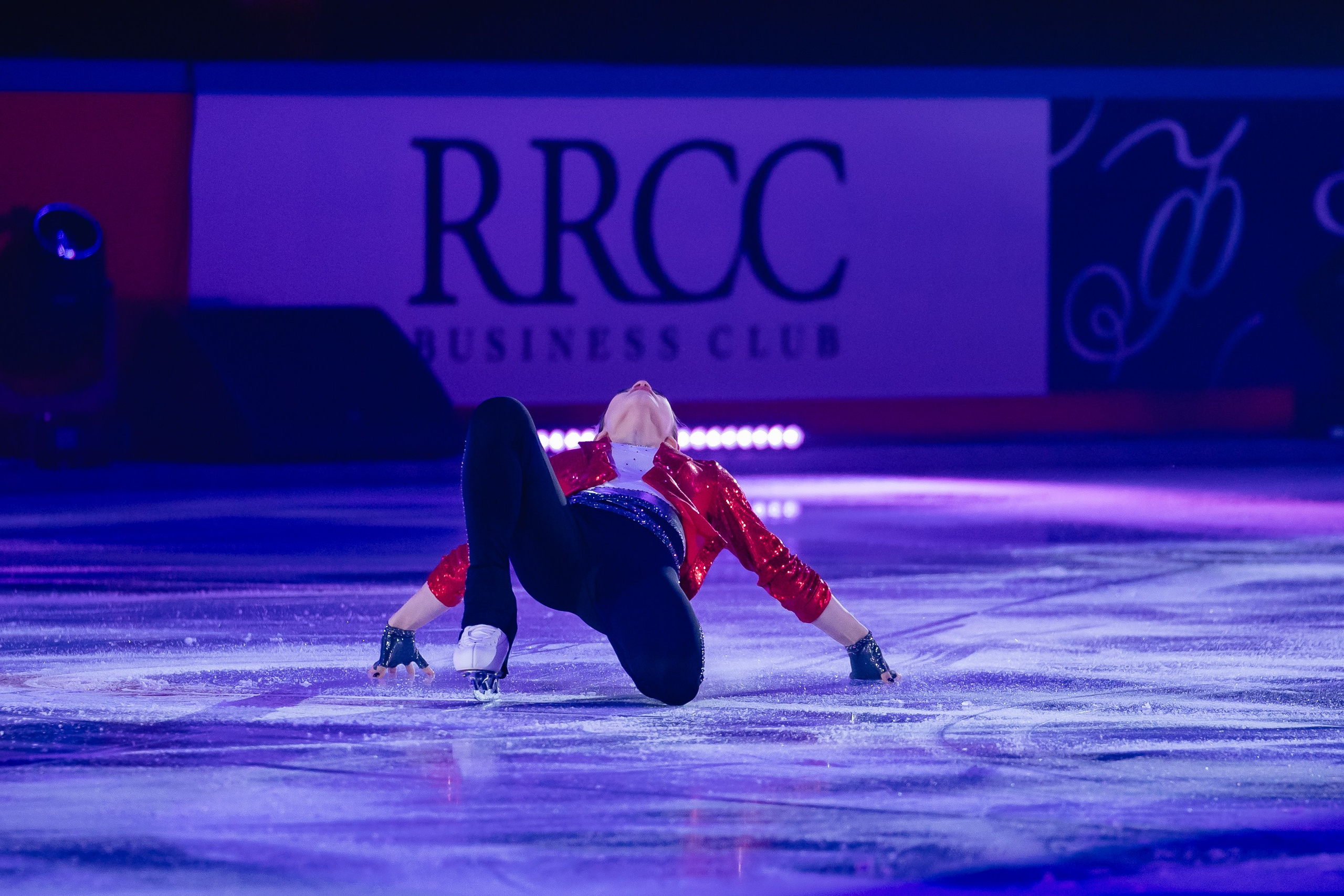 Шоу «Чемпионы на льду» в Новосибирске. Воробьева Ксения — Спортивный и танцевальный фотограф Новосибирск