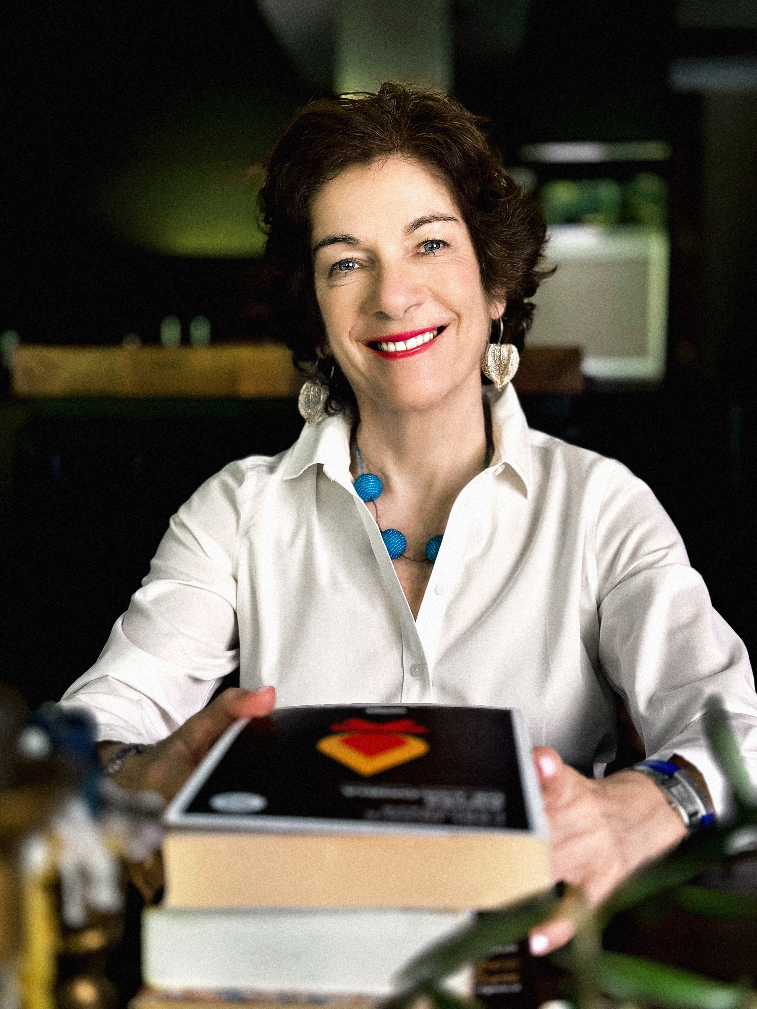 Fotografía Corporativa y Retratos Profesionales en Santiago, Chile. Retrato formal. Fotos Profesionales para LinkedIn, Empresas. Fotógrafa en Santiago, Chile | Julia Zalnova