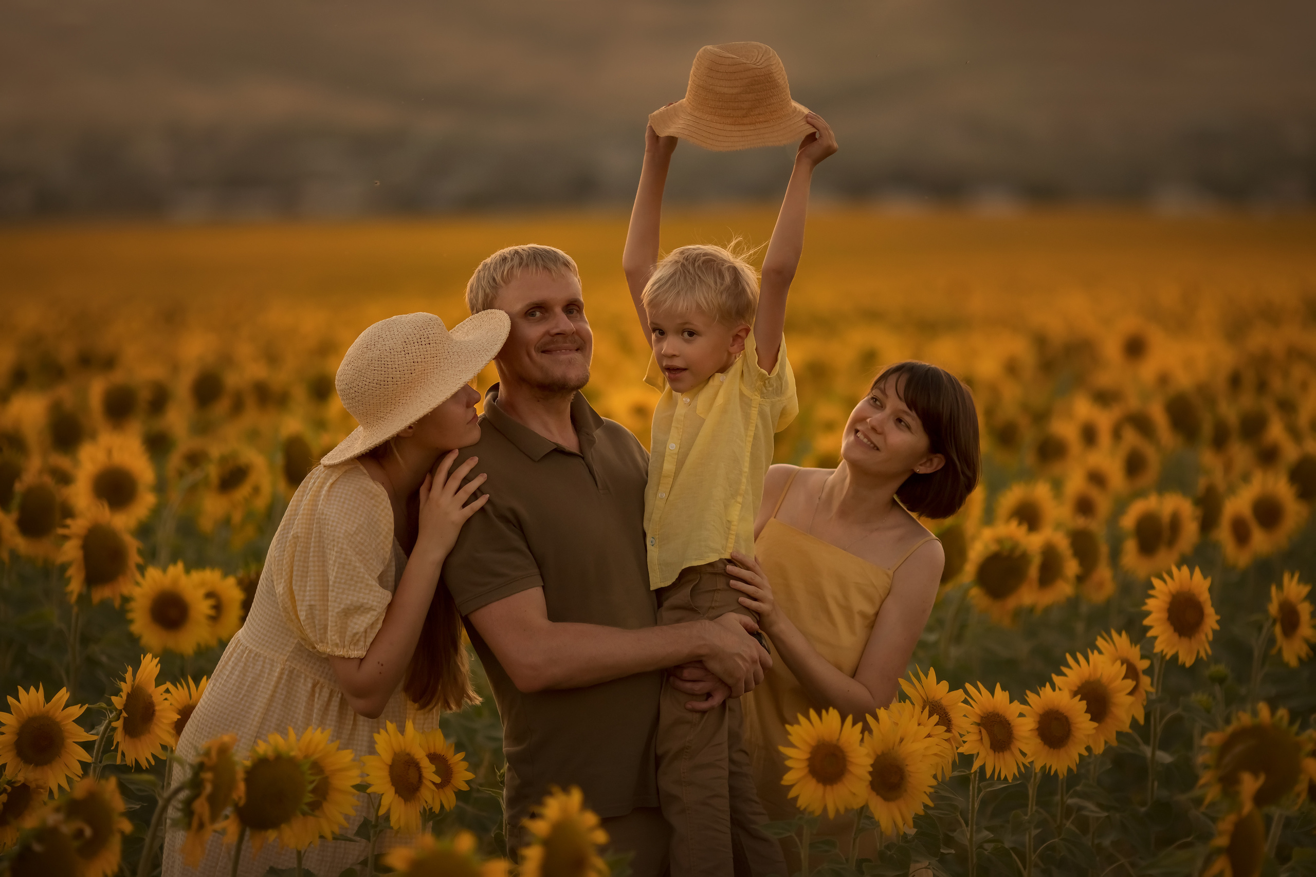 Провожая солнце. Семейный и детский фотограф в Саратове Полина Коткина