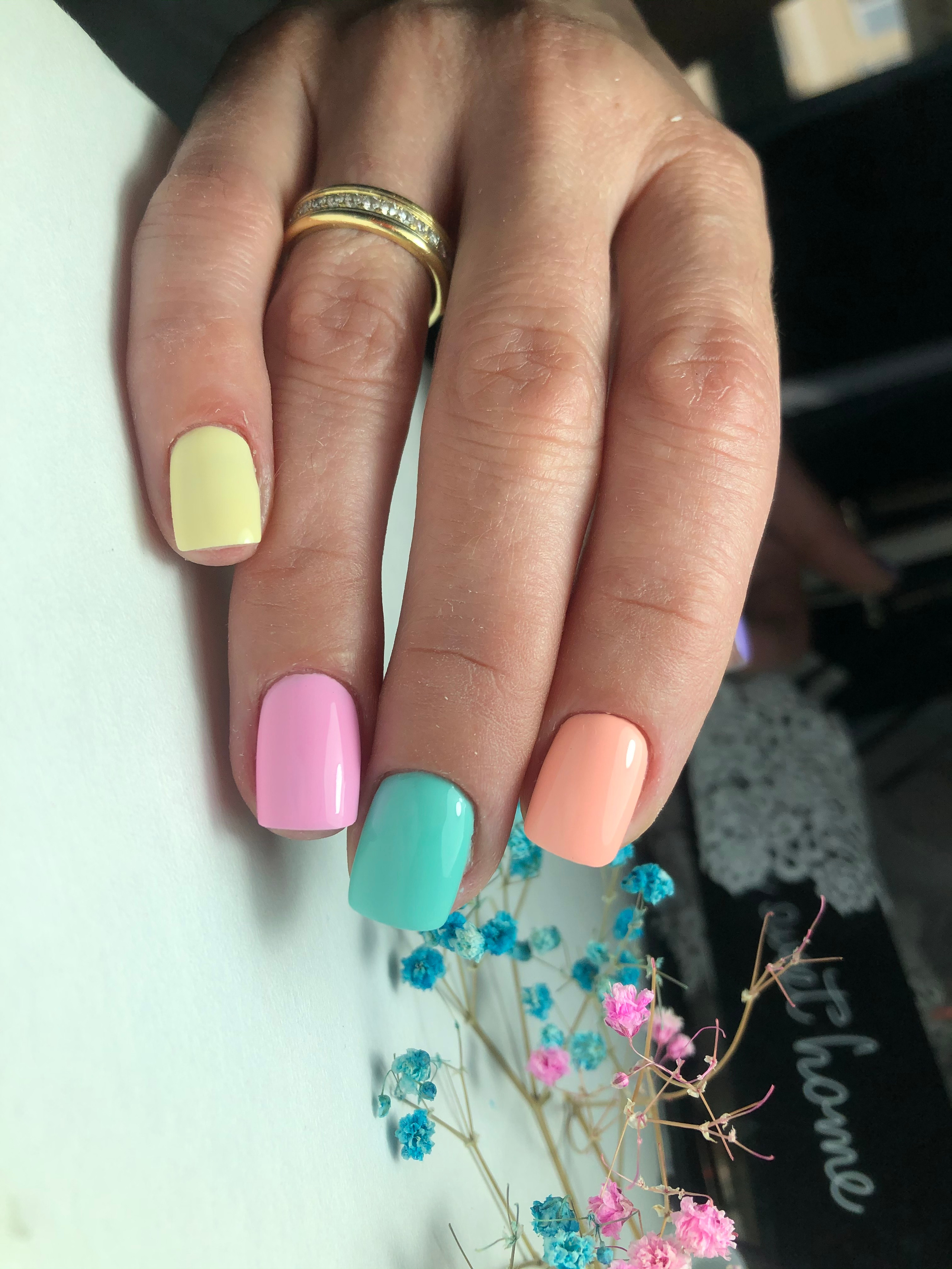 𝐋𝐎𝐑𝐀 𝐊𝐑𝐀𝐒𝐀 𝐍𝐀𝐈𝐋𝐒