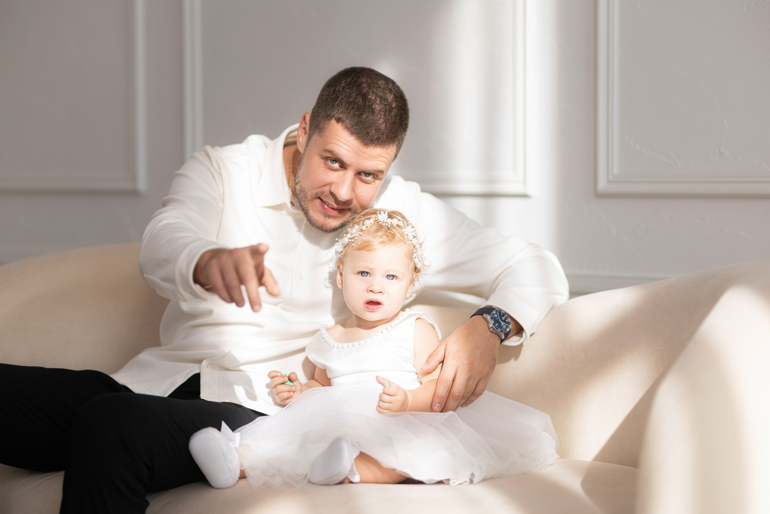 Семейная съемка для Яны и Дани в интерьере. Дмитрий Шульгин, портретный фотограф в Воронеже