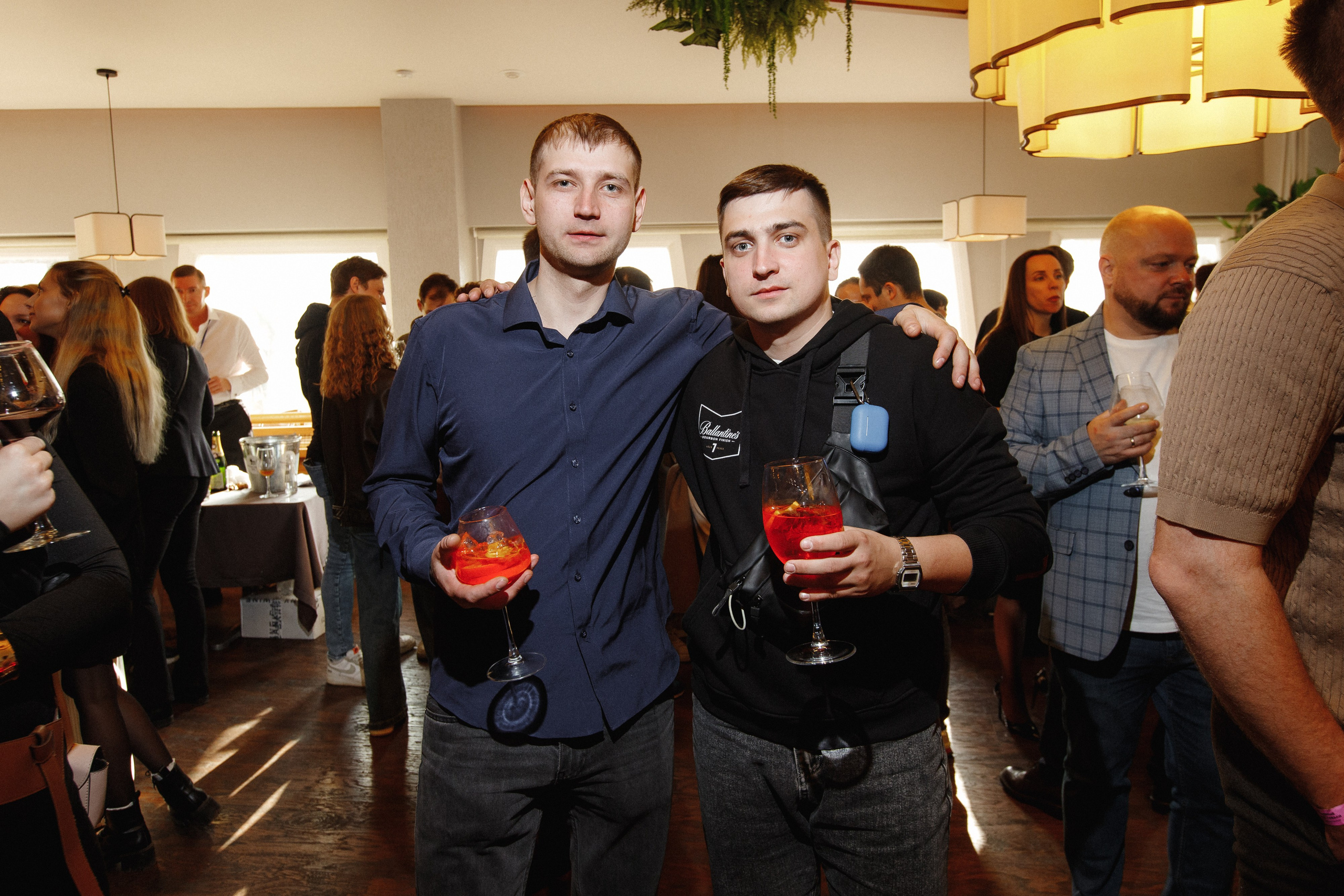 ФЕСТИВАЛЬ ИГРИСТЫХ ВИН. СВОИ. ФОТООТЧЕТЫ-СОБЫТИЯ-МЕСТА