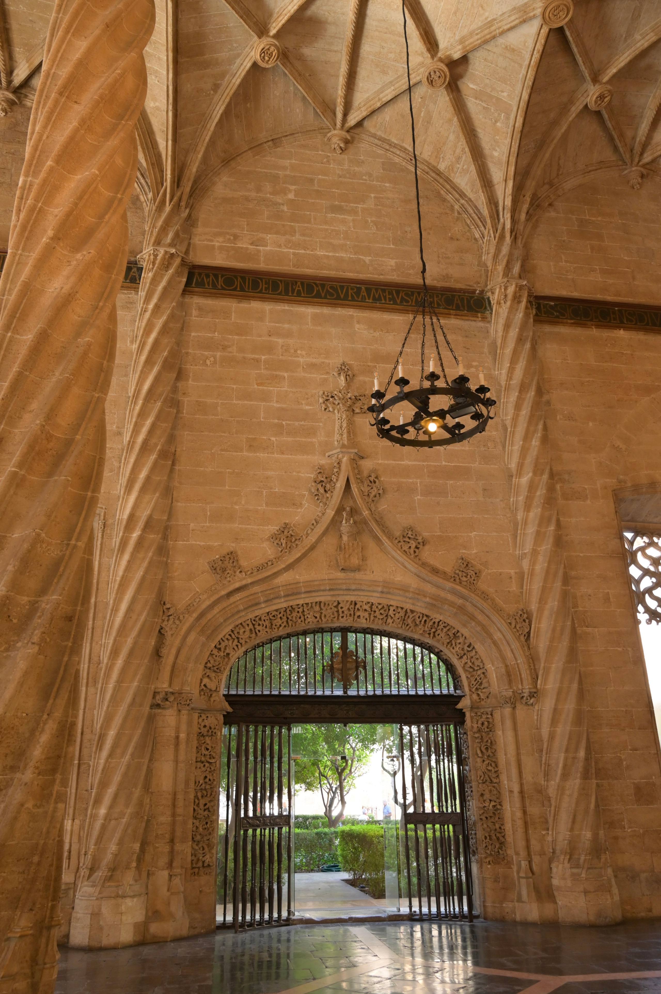 Шёлковая биржа. Гид и фотограф в Валенсии Новиков Михаил