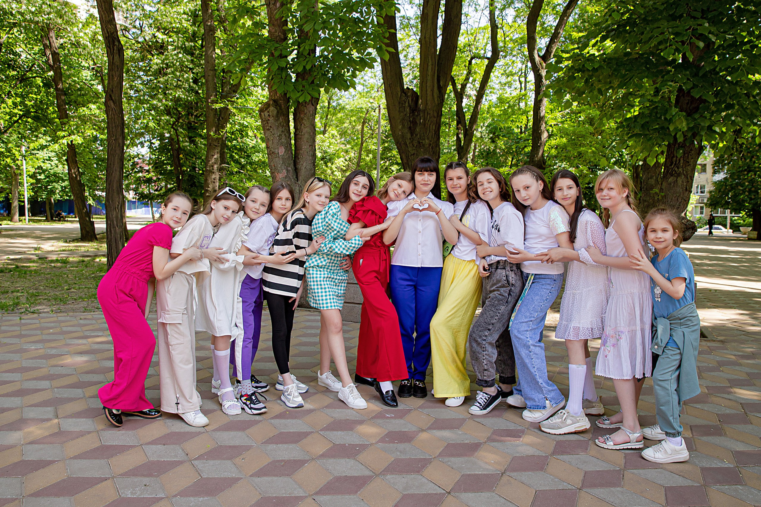 Фотосессия Школа 34 Класс 4Д. Современные Выпускные Альбомы в Ростове-на-Дону