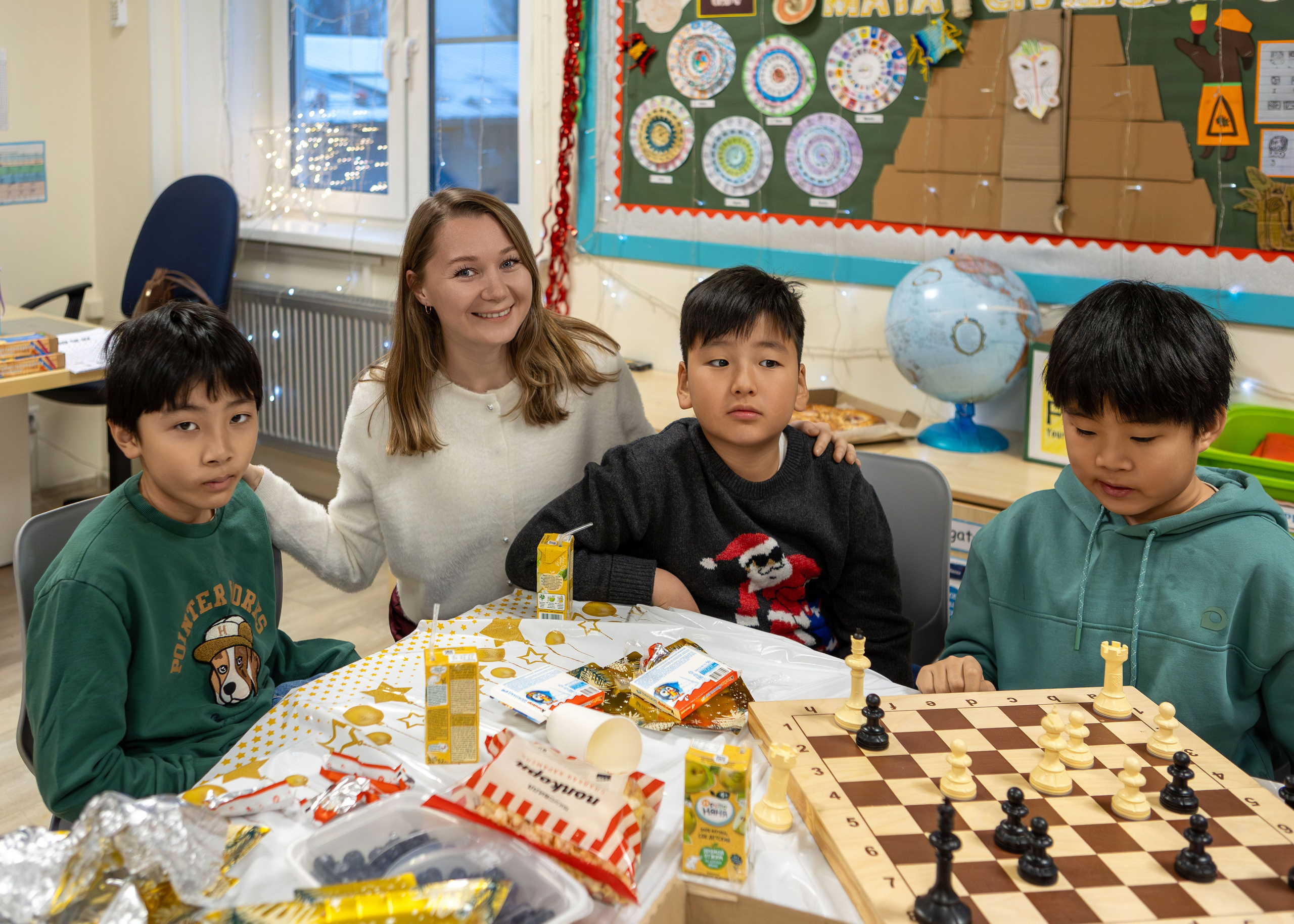 Christmas Party at The International School of Moscow. Выпускные альбомы для школы и детского сада — школьный фотограф Подольск, Троицк, Щербинка, Москва