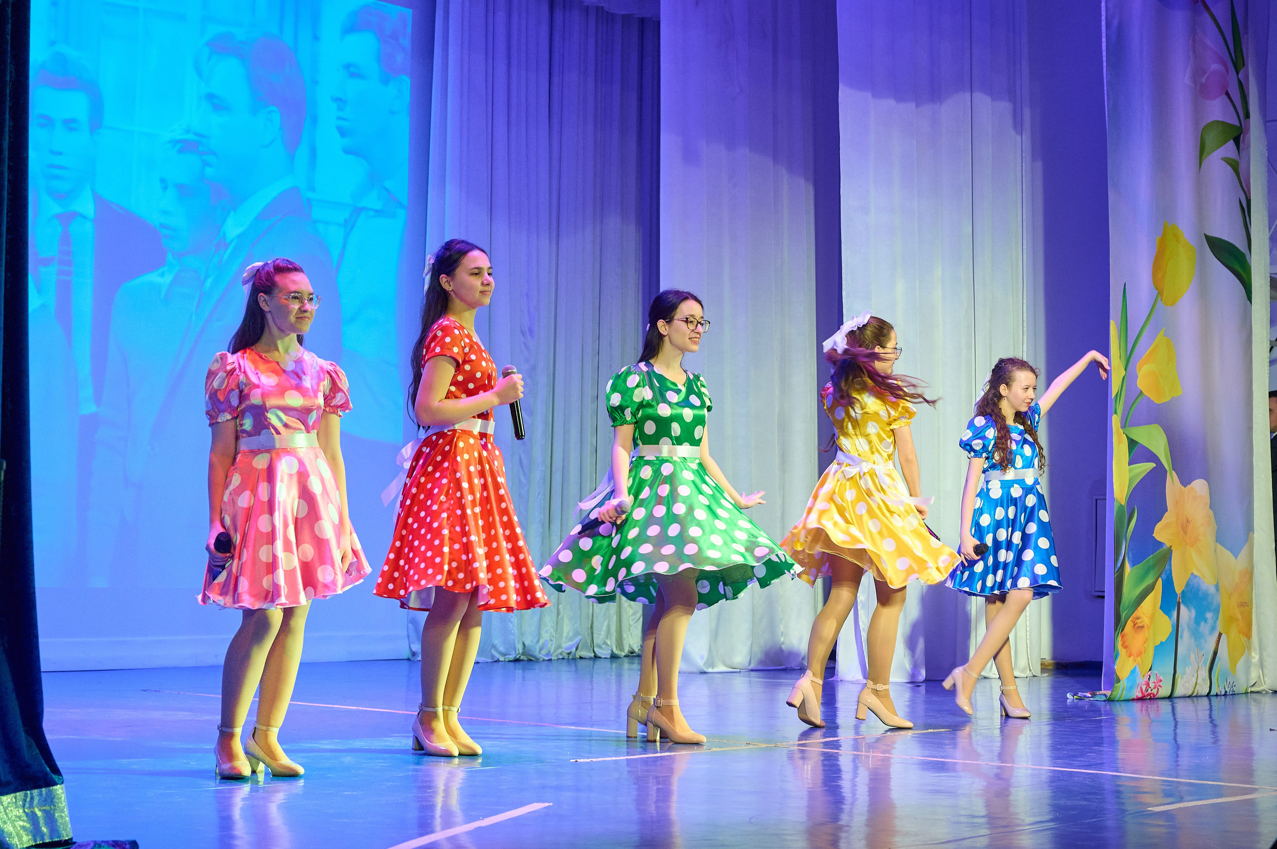 8 марта Марьина роща. Жизнь курорта Кабардинка в фотографиях