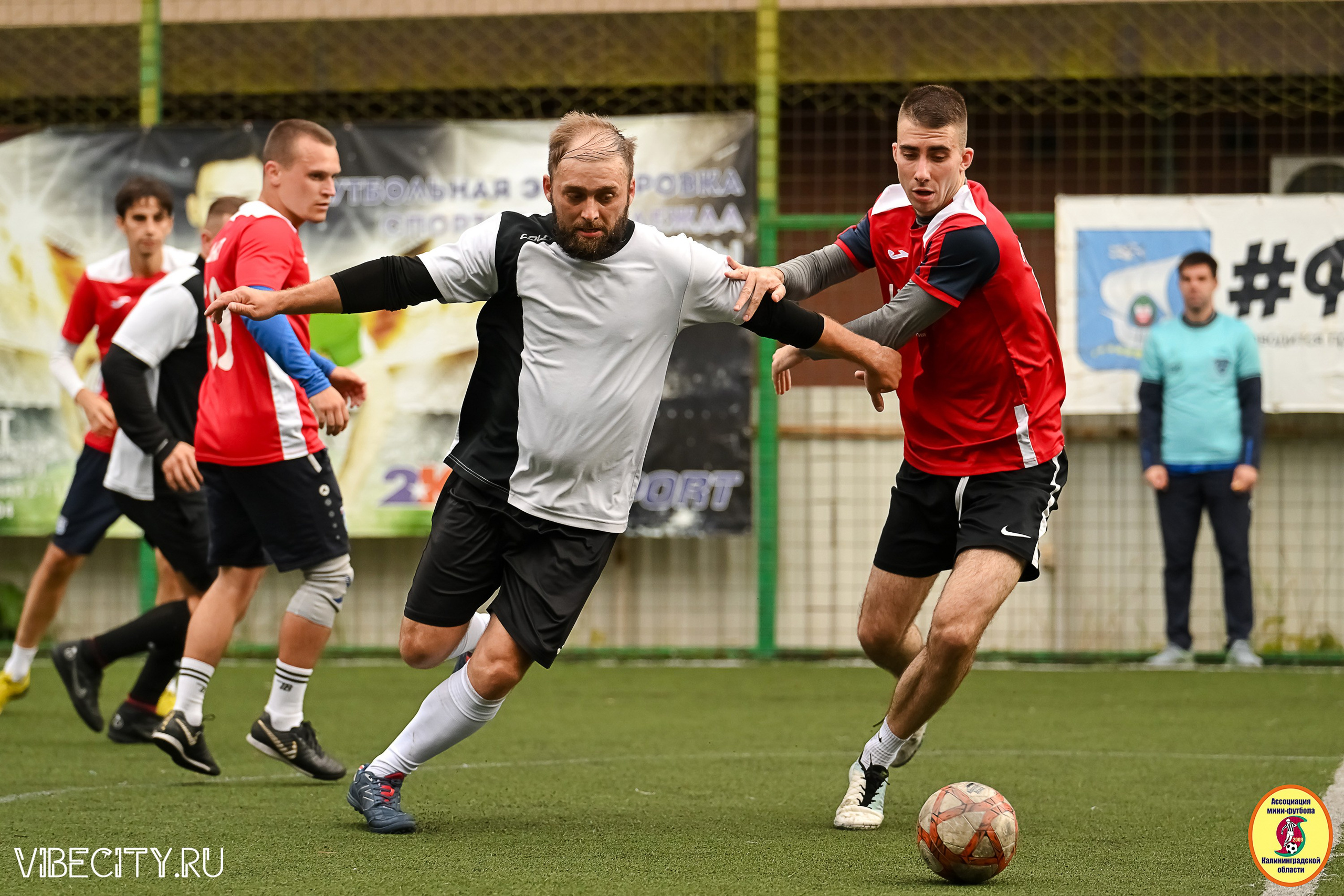 ИГРЫ МИНИ-ФУТБОЛЬНОЙ И КОРПОРАТИВНОЙ ЛИГИ. VIBECITY.RU Вайб Сити Ру Фоторепортажи Фотоотчеты Калининград