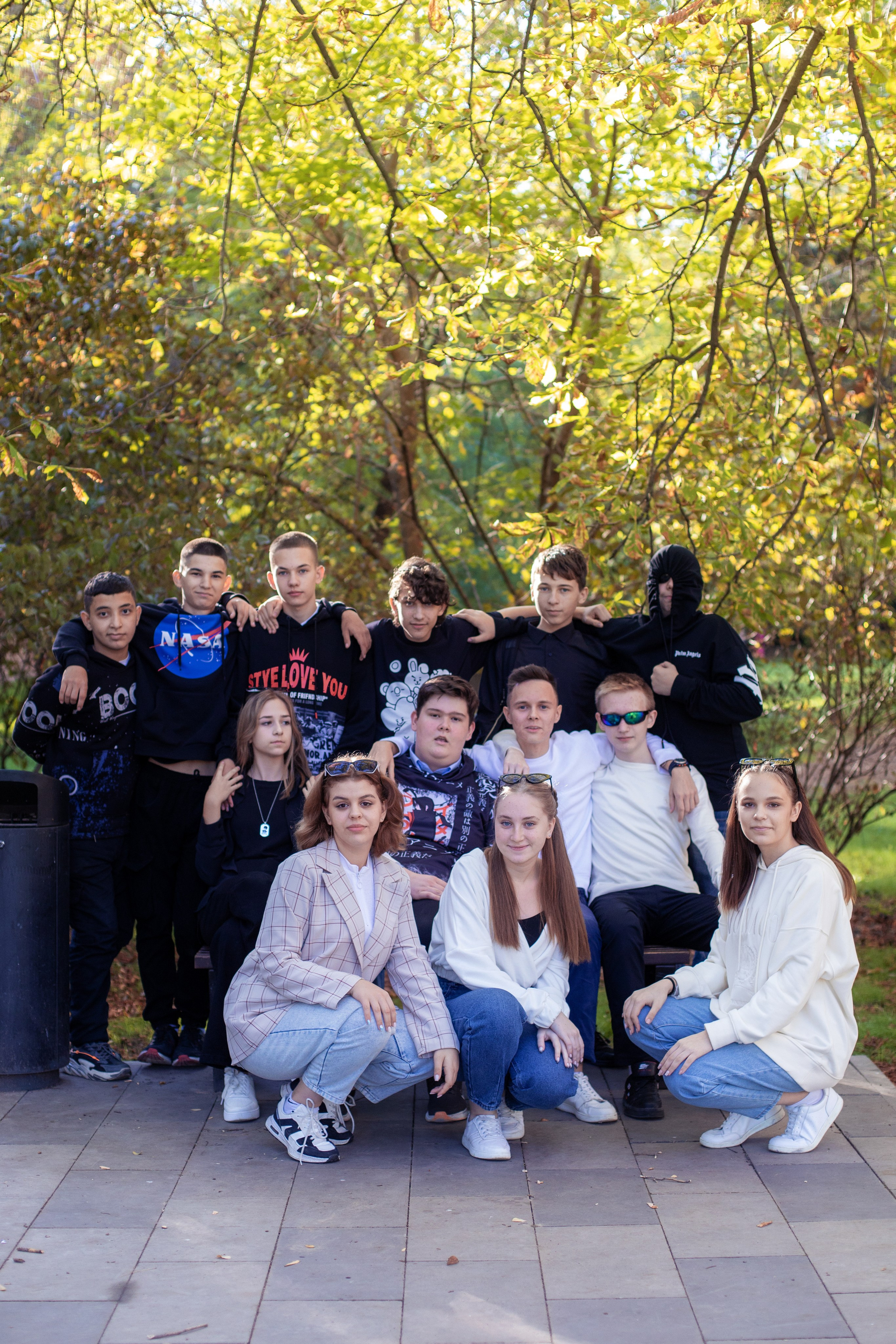 Пример уличной фотосессии 9 класс 34 школы г. Таганрога. Выпускные альбомы в Таганроге и Ростовской Области