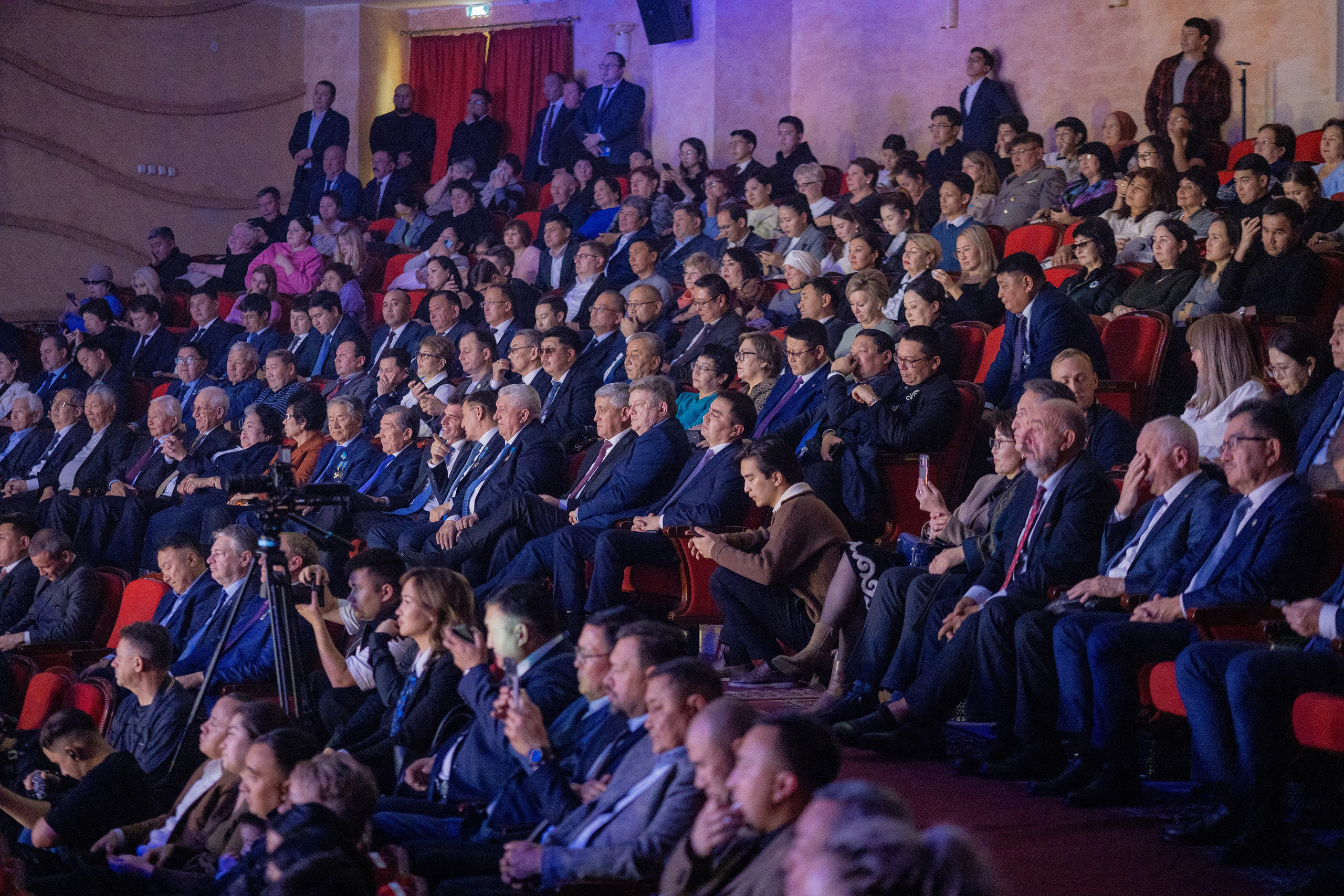 Студийный фотограф в Караганде Алексей Баранов. Фотограф Алексей Баранов. Фотостудия Flash. Семейные фотосессии в Караганде. Индивидуальные фотосессии, детские фотосессии, парные фотосессии в Караганде. Интерьерная фотосессия в Караганде. Семейный фотограф Алексей Баранов. Детский фотограф Алексей Баранов. Художественный фотограф Алексей Баранов. Свадебный фотограф Алексей Баранов. Черно-Белая съемка в Караганде. Самые лучшие семейный и детские фотосессии в Караганде. Контент Съемка в Караганде. SMM в Караганде. Контент фотограф Алексей Баранов. Рекламная съемка в караганде. Реклама. Бутики с одеждой. торговля Караганда. рекламное фото мероприятия в караганде. рекламное фото. рекламный фотограф Алексей Баранов. фотограф. Фотограф Караганда. Алексей Баранов. фотосессия. фотосессия в Караганде. Заказать фотографа в караганде. репортажный фотограф в Караганде. фотосъемка мероприятий. банкет. свадьба. юбилей. детское день рождение. годик. фотограф детский в Караганде. Репортажный фотограф в караганде Алексей Баранов.