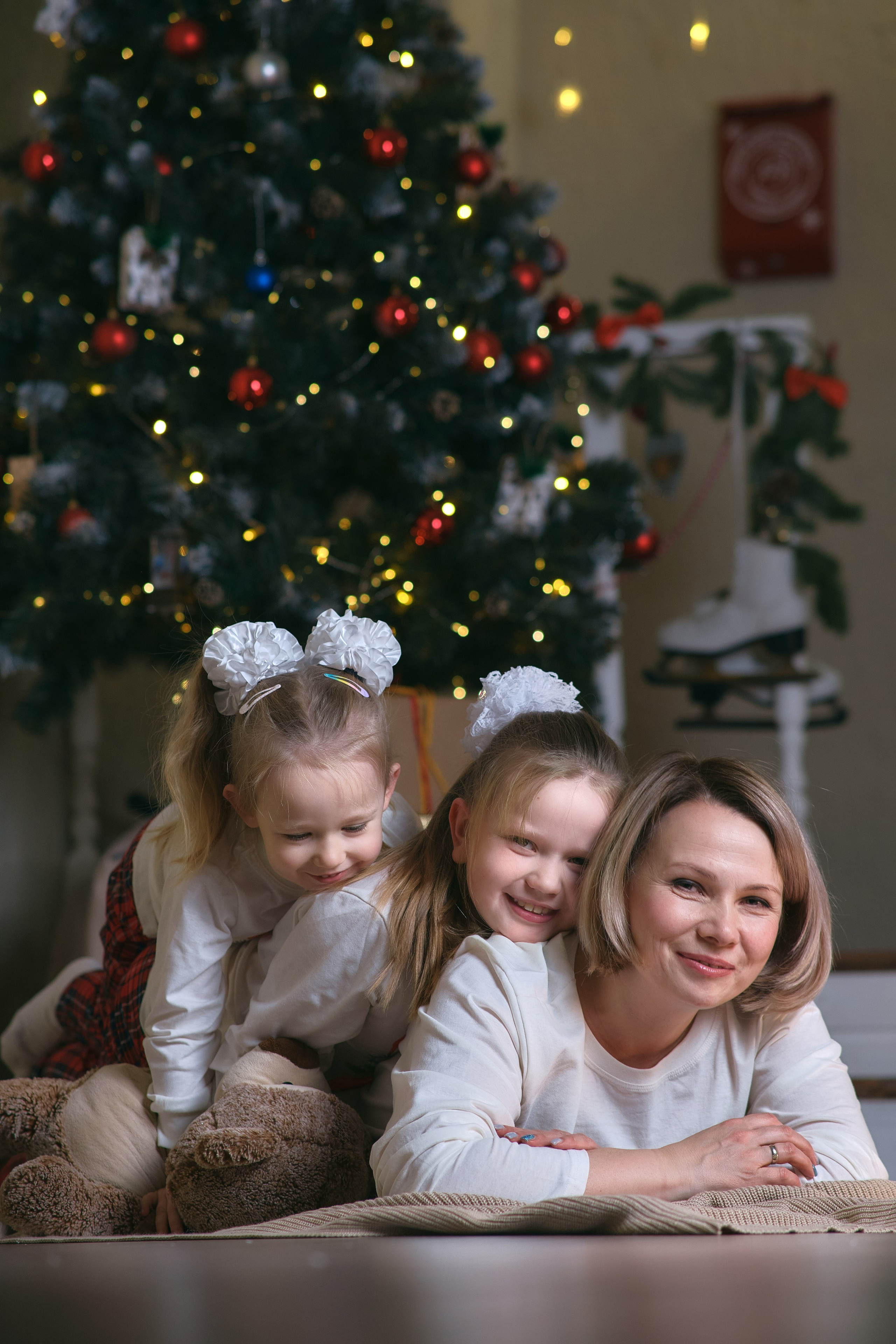 Наталья с дочками_Новогодняя съёмка. Семейный и женский фотограф в Новомосковске и Узловой Михеева Татьяна