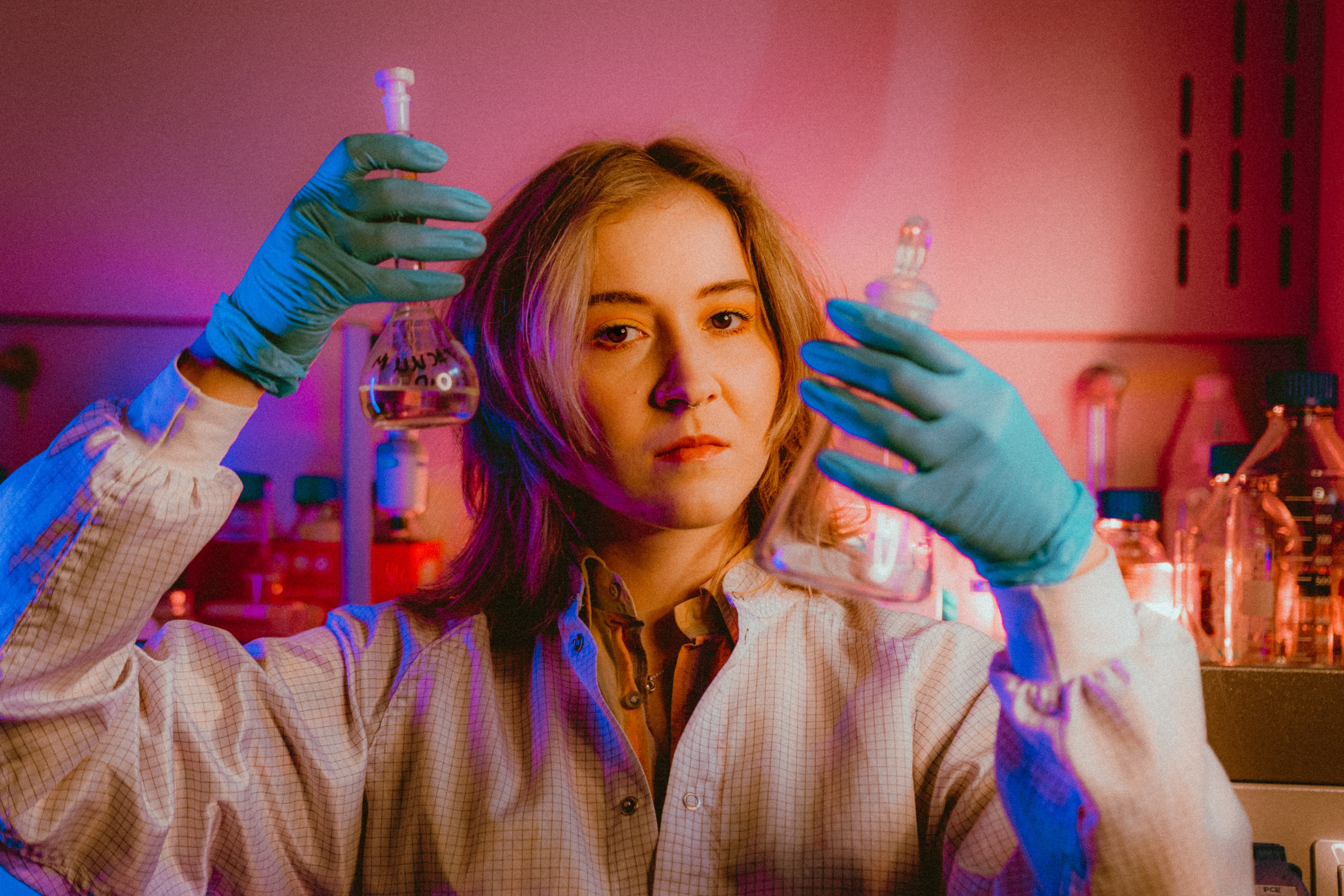 Works. Фотограф с цветным светом и оператор в Москве | Лиля Кичигина