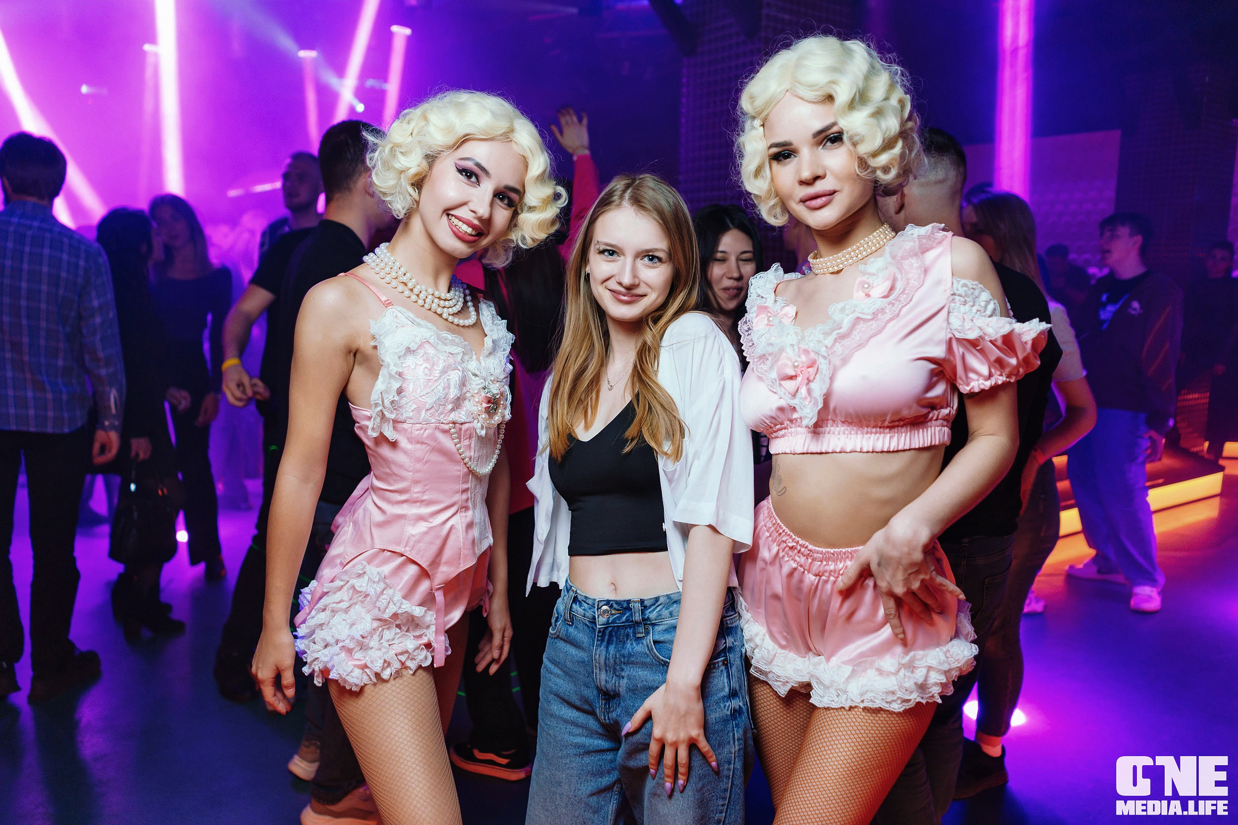 Фоторепортаж из Планеты. One Media Life: фоторепортажи, фотоотчеты с мероприятий и заведений