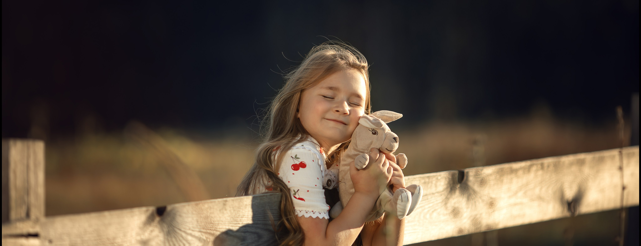 1 июня — про детей, лето и ту часть себя, что всё ещё верит в чудо. Фотограф Анна Грошикова — авторская съёмка на рассвете и закате в Москве, Мытищах, Солнечногорске и Московской области