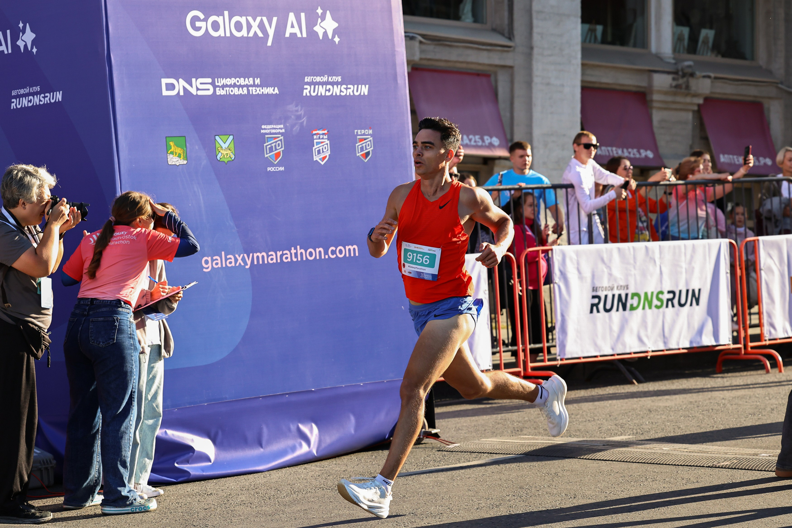 Репортажная фотосъемка во Владивостоке. Портретный, свадебный, репортажный фотограф во Владивостоке Юлиана Джули Фокс