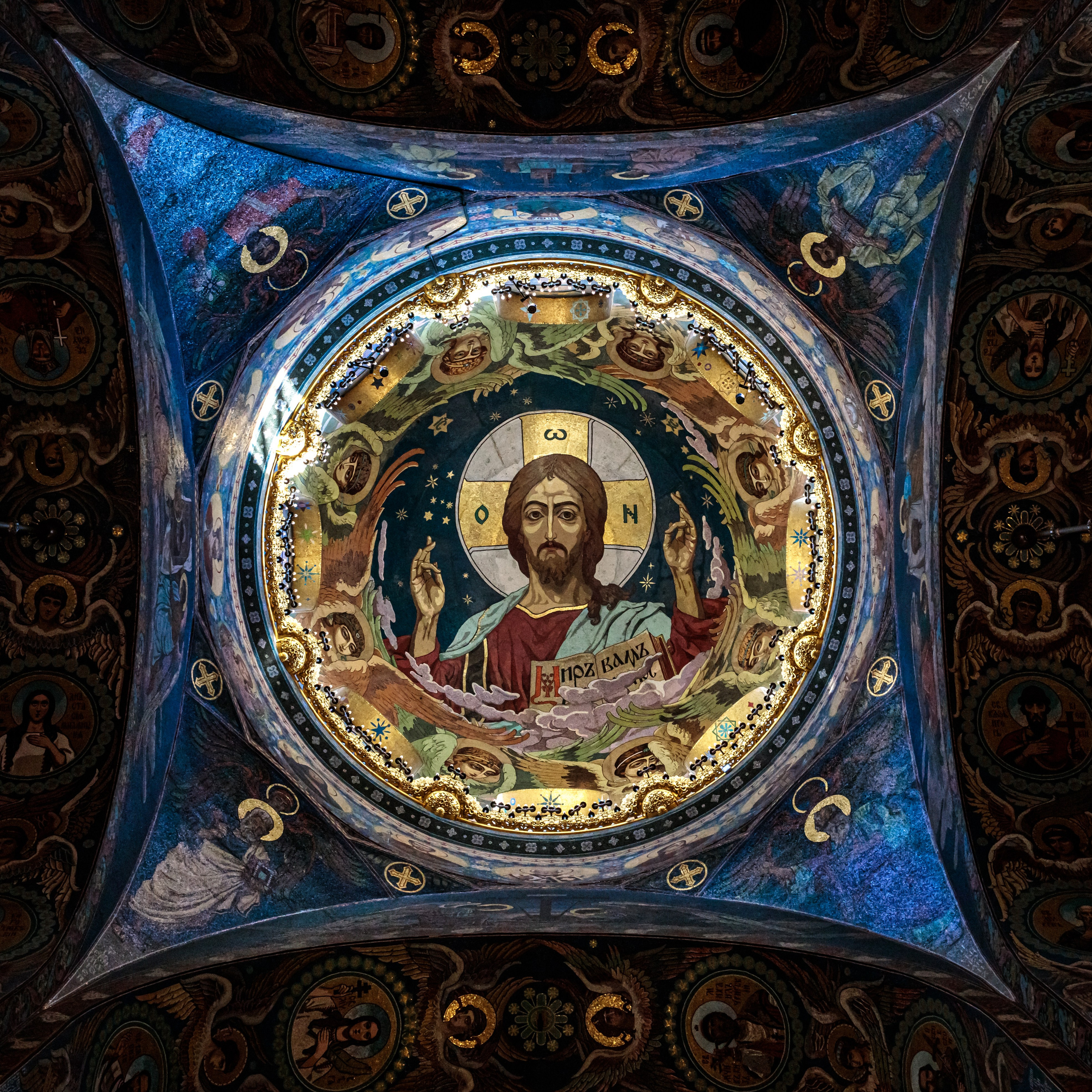 Фотограф на Крещение в Санкт-Петербурге. ФОТОГРАФ РАДОСТИ Фотосессия в студии СПб. Портретный фотограф — Юрий Торлопов