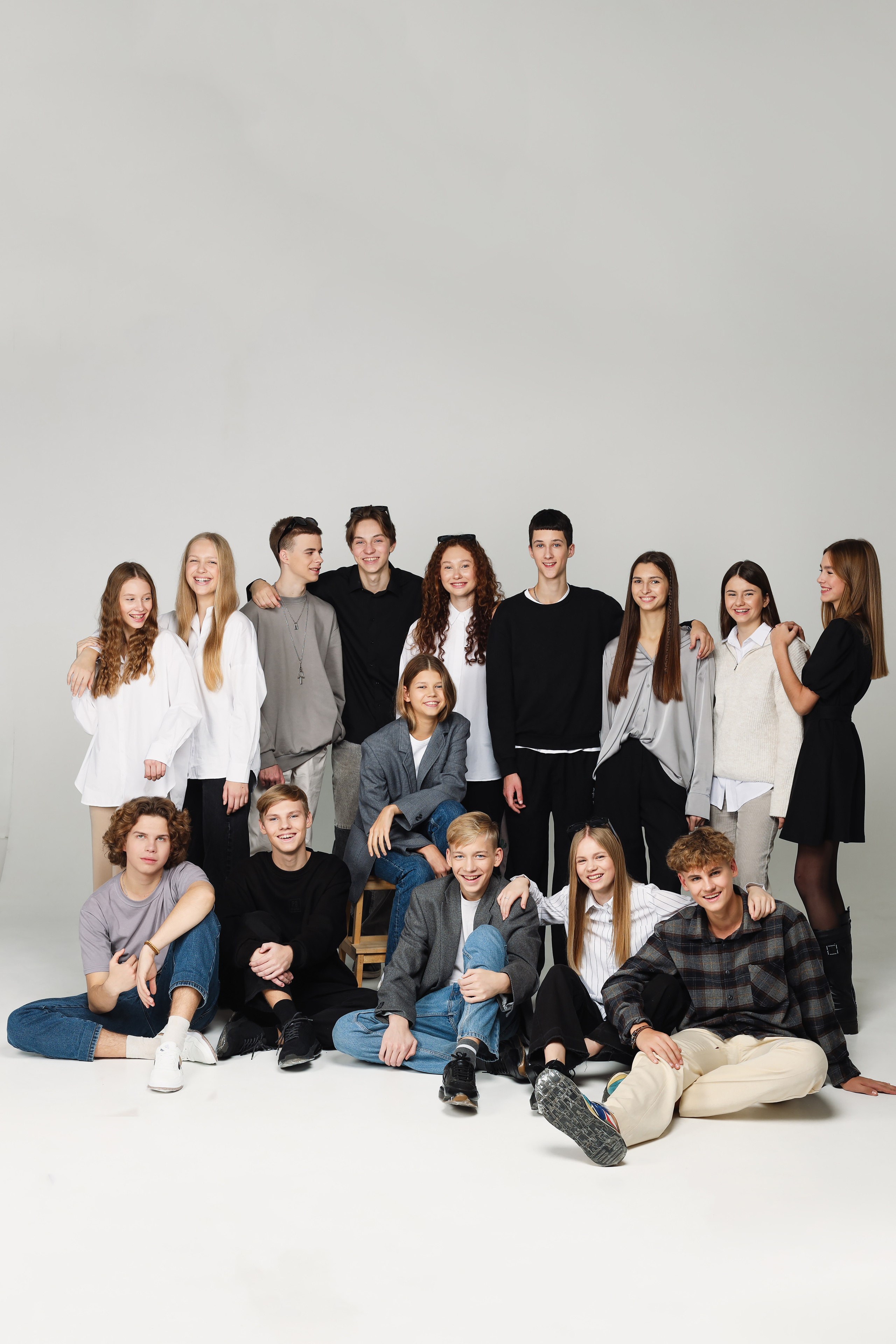 Выпускные альбомы Cardsi