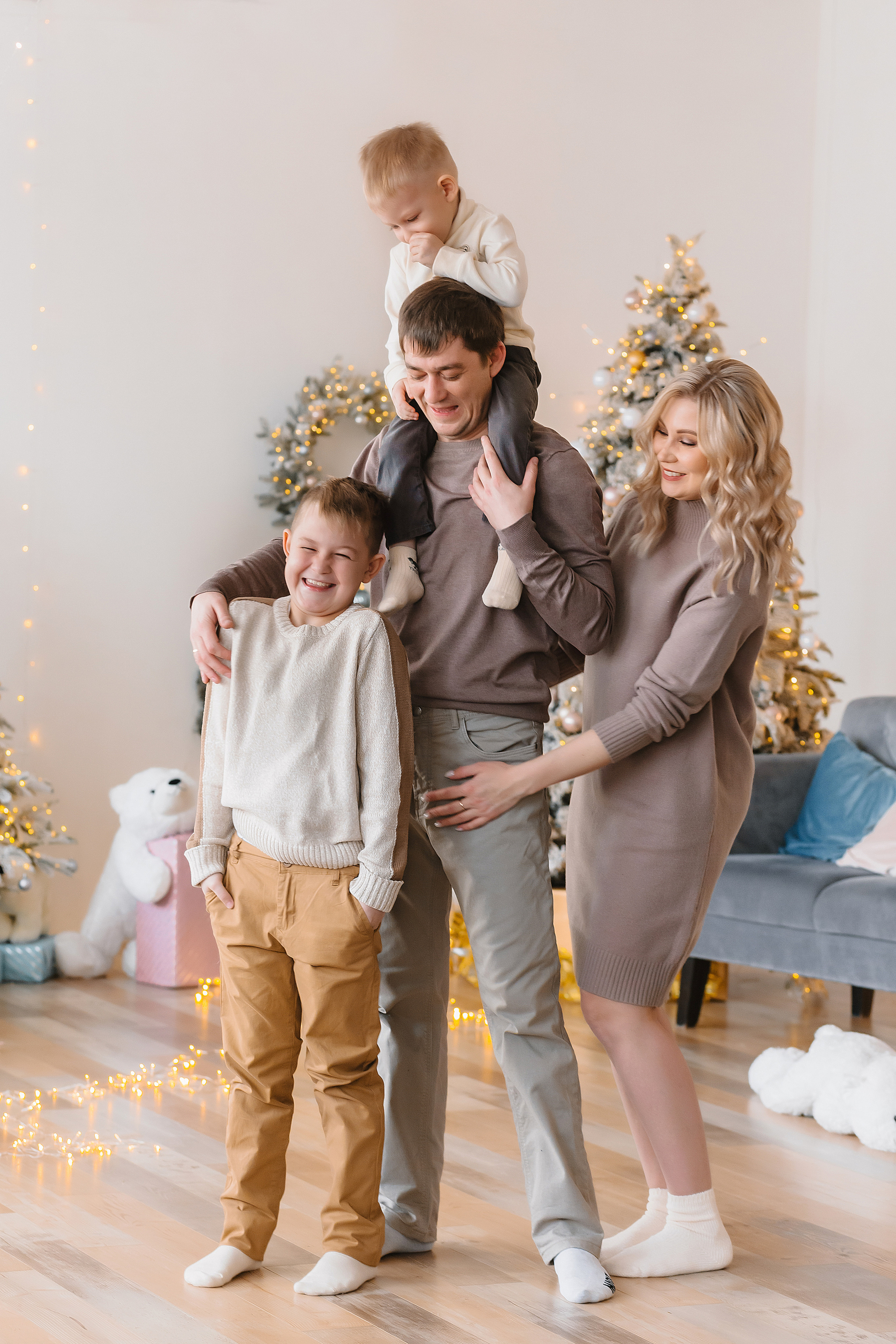 Семейные новогодние съёмки. Фотограф Бурятии София Андриянова