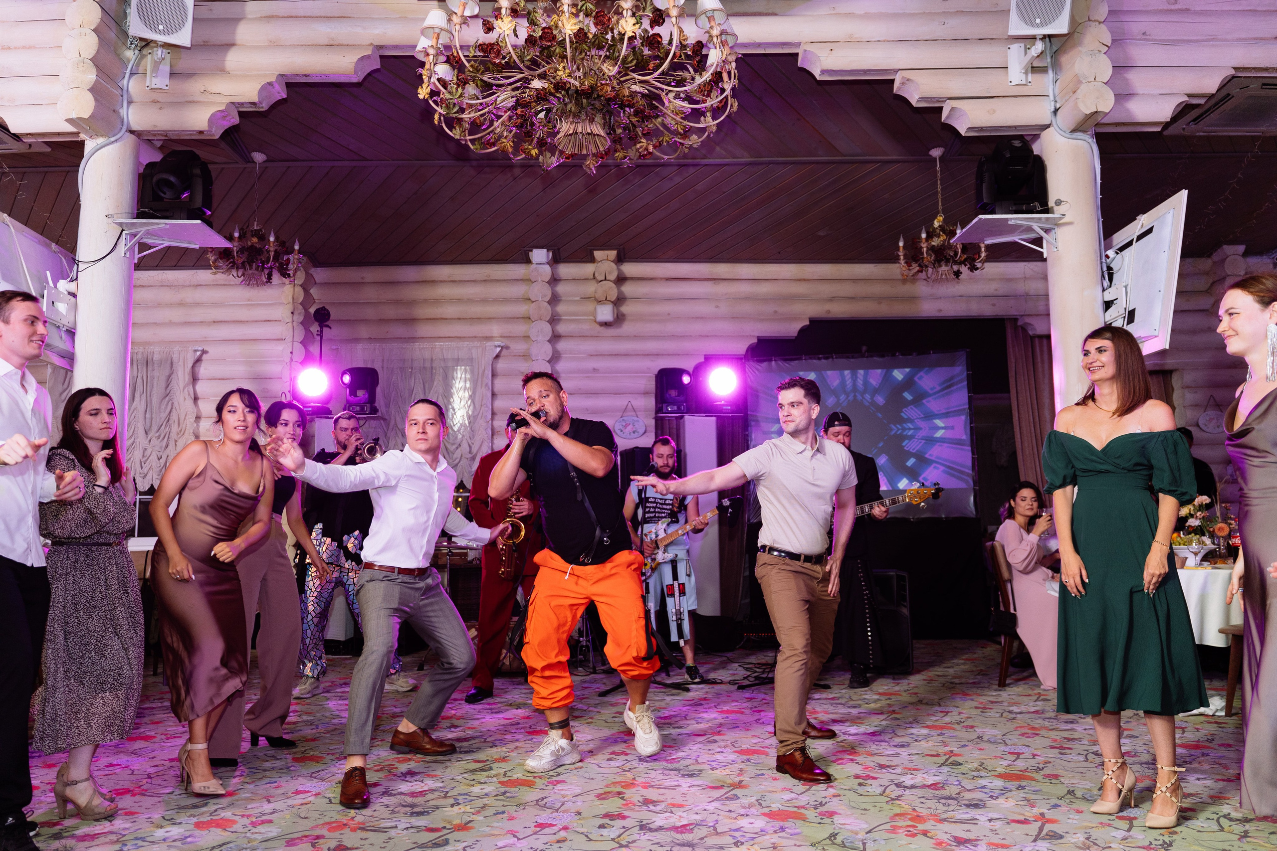 Свадьба Олега и Виктории в клубе «Ближняя дача»