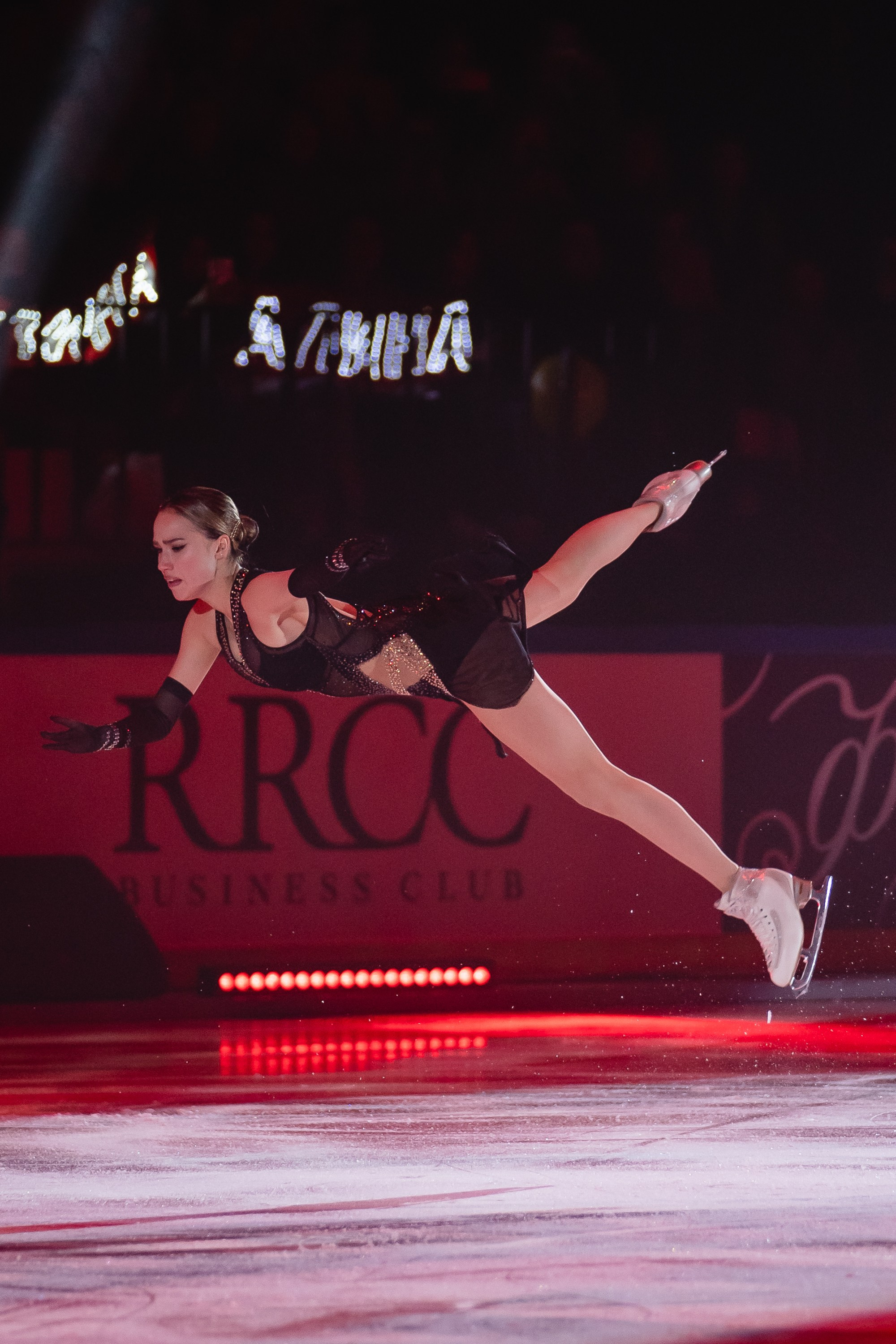 Шоу «Чемпионы на льду» в Новосибирске. Воробьева Ксения — Спортивный и танцевальный фотограф Новосибирск