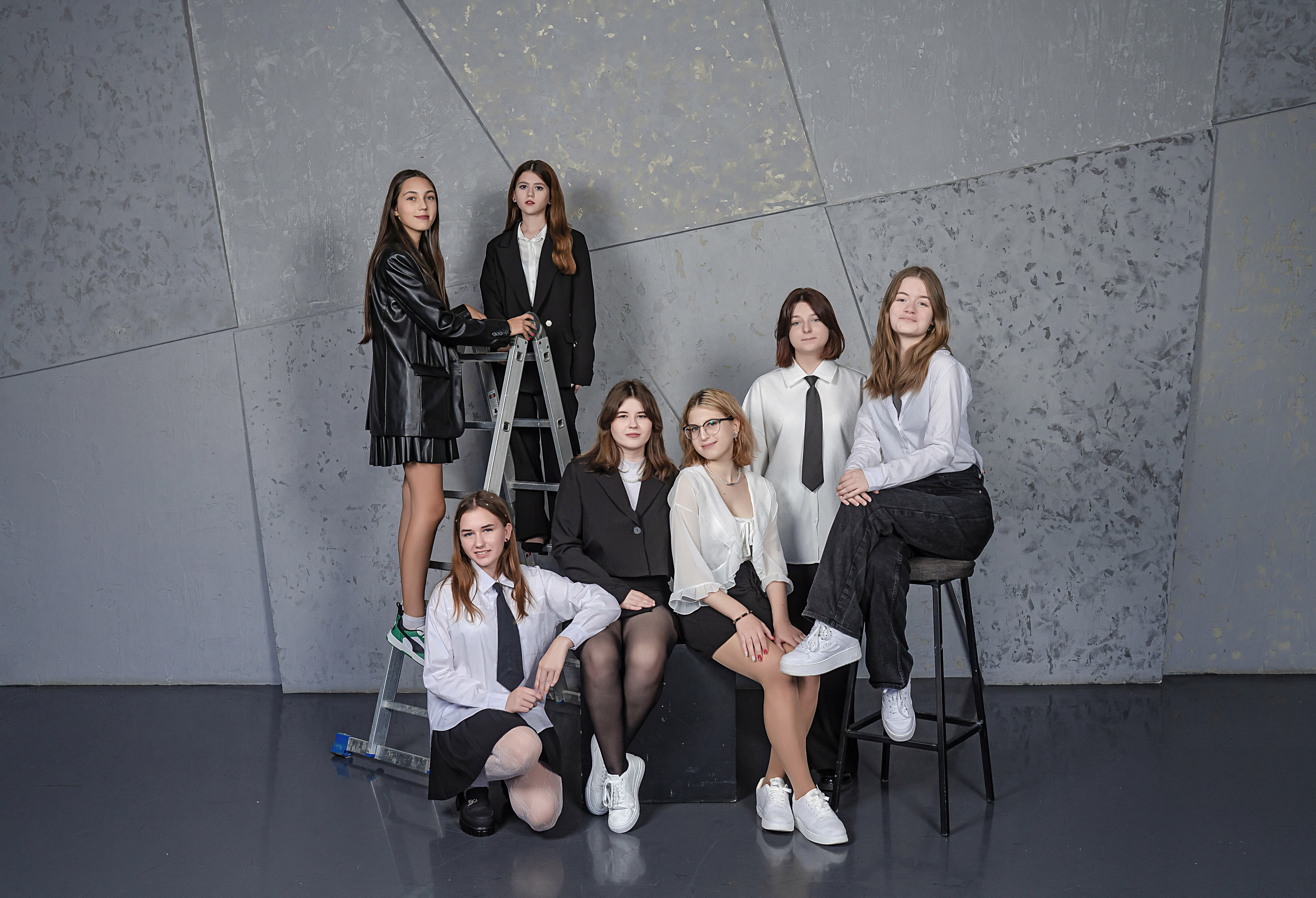 Фотосессия Школа 4 Класс 9А. Современные Выпускные Альбомы в Ростове-на-Дону