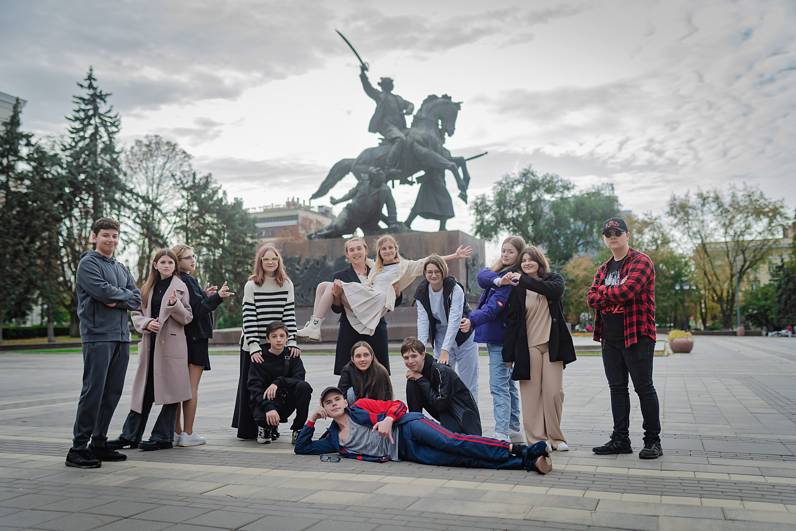 Фотосессия Школа 4 Класс 9А. Современные Выпускные Альбомы в Ростове-на-Дону