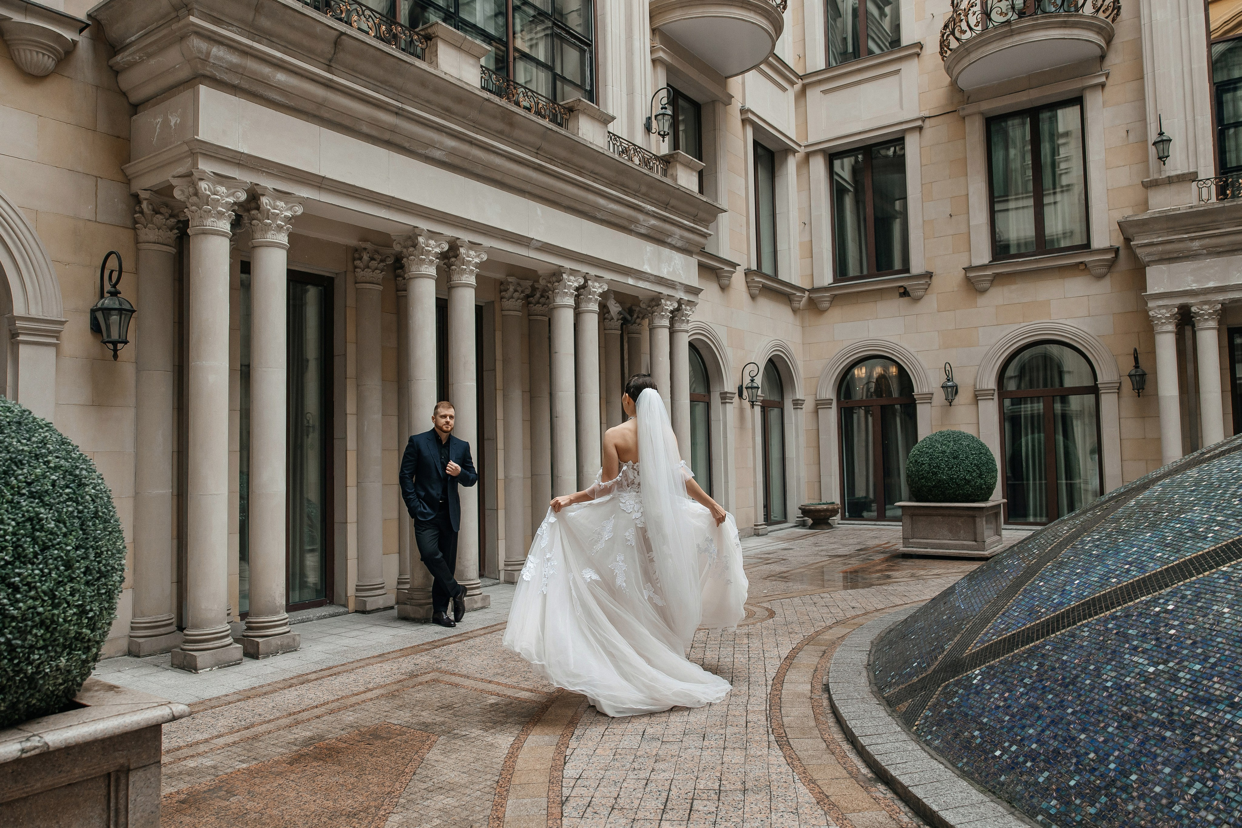 свадебная фотосессия в отеле сент риджес Москва Никольская