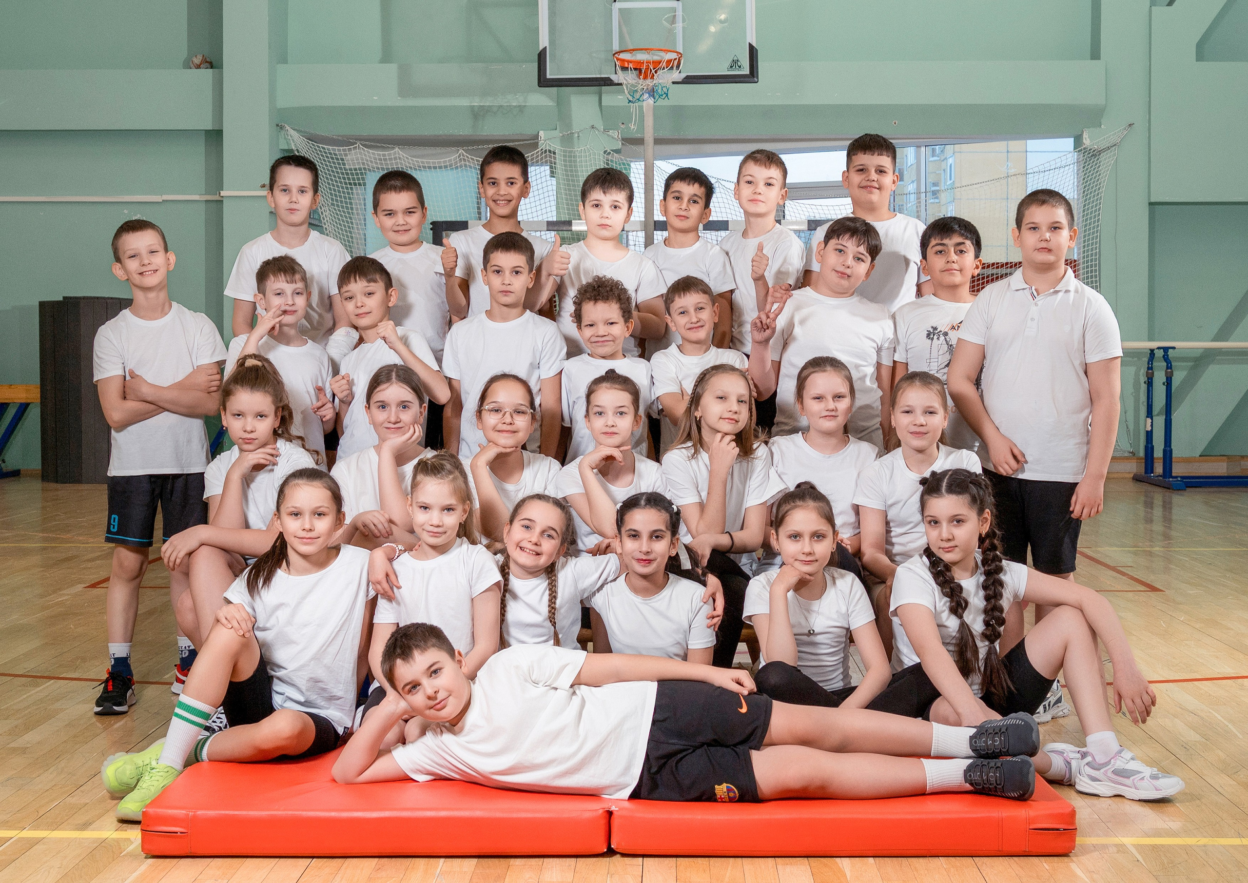 Школьные фото младших классов Нижневартовск | Портфолио фотографа. AR-t студия «Альбом+», г. Нижневартовск