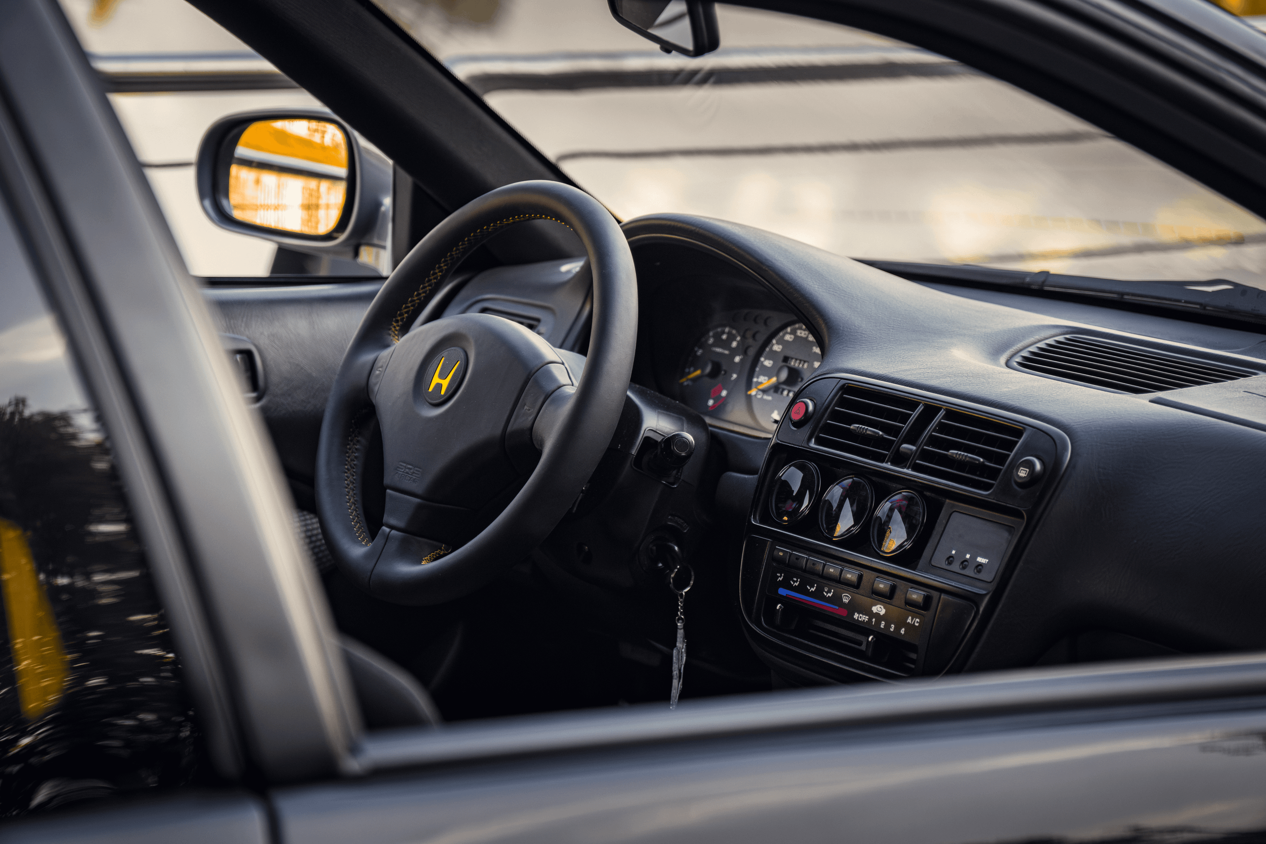 Honda Civic VI: безупречная серая мышка