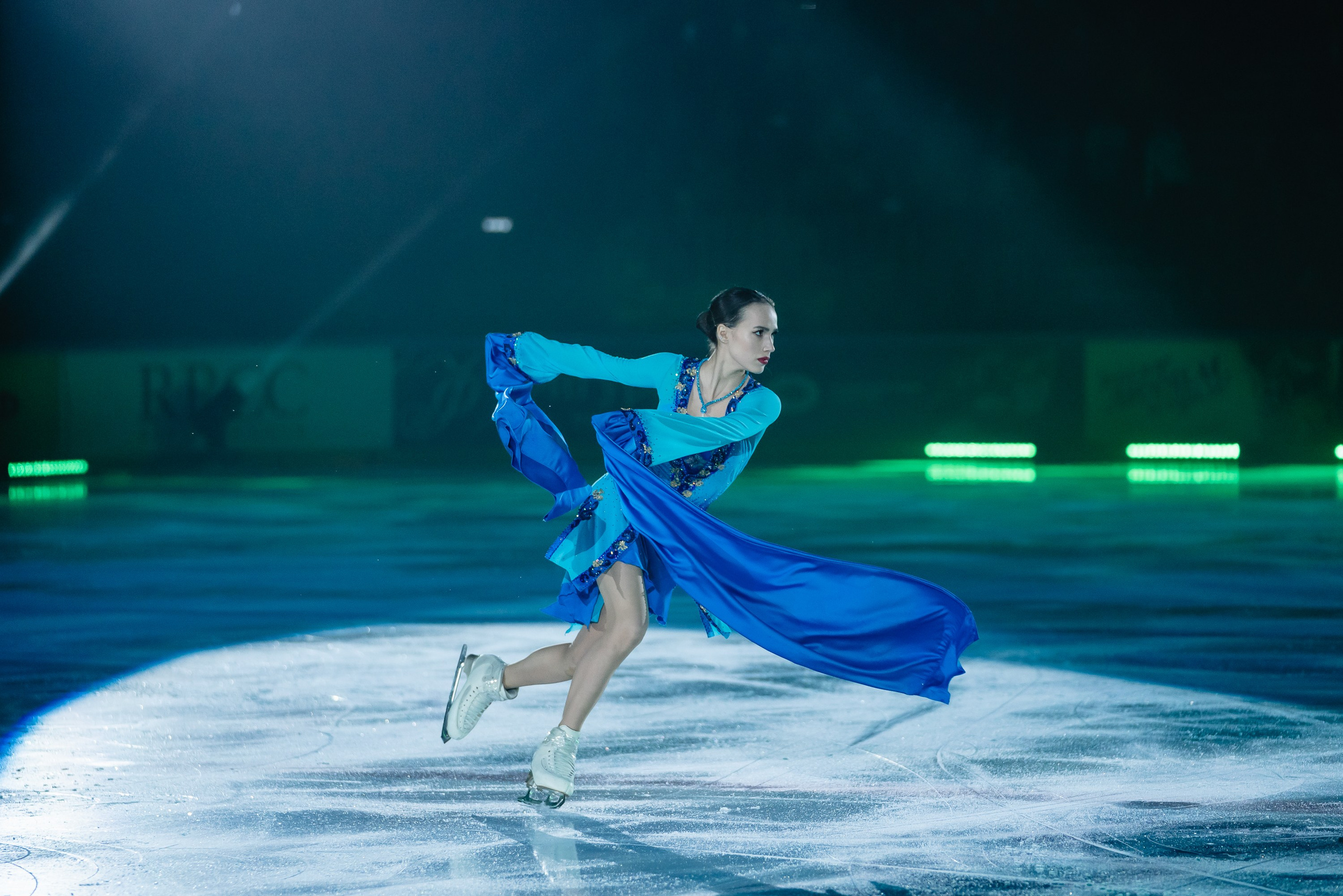 Шоу «Чемпионы на льду» в Новосибирске. Воробьева Ксения — Спортивный и танцевальный фотограф Новосибирск