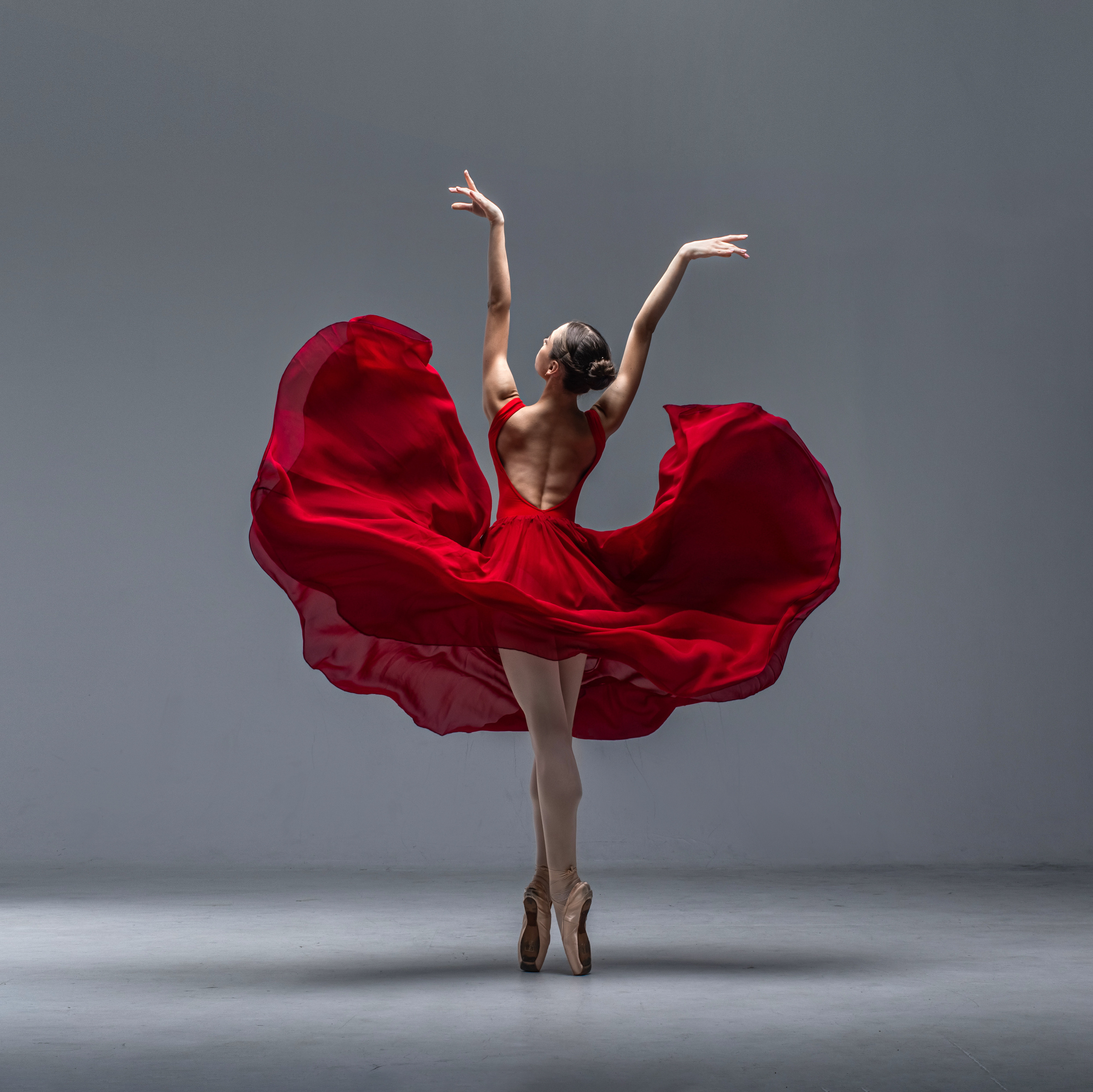 Красная длинная юбка напрокат бесплатно. Балетный фотограф Алина Ханько — Душа Балета
