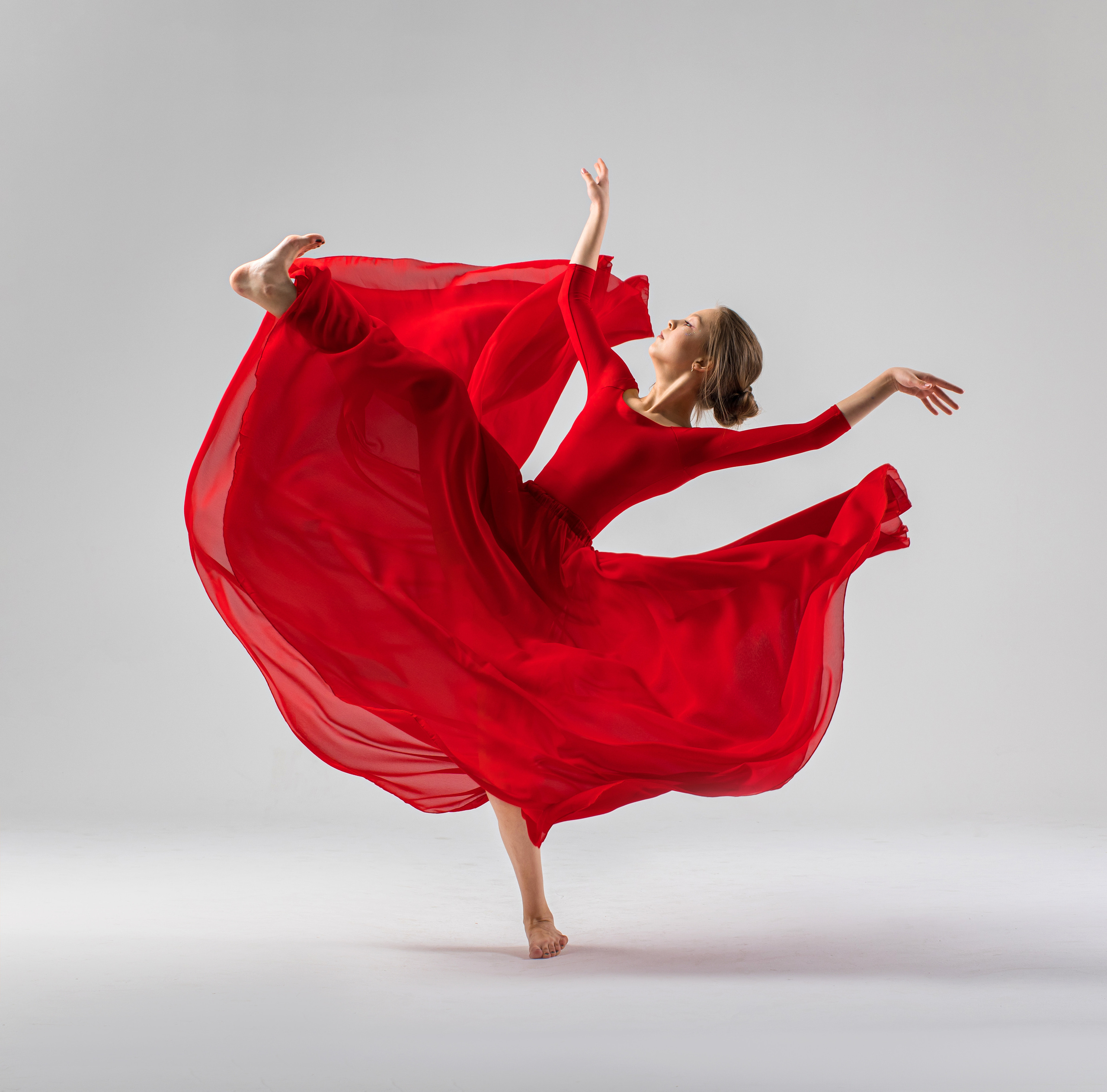 Красная длинная юбка напрокат бесплатно. Балетный фотограф Алина Ханько — Душа Балета