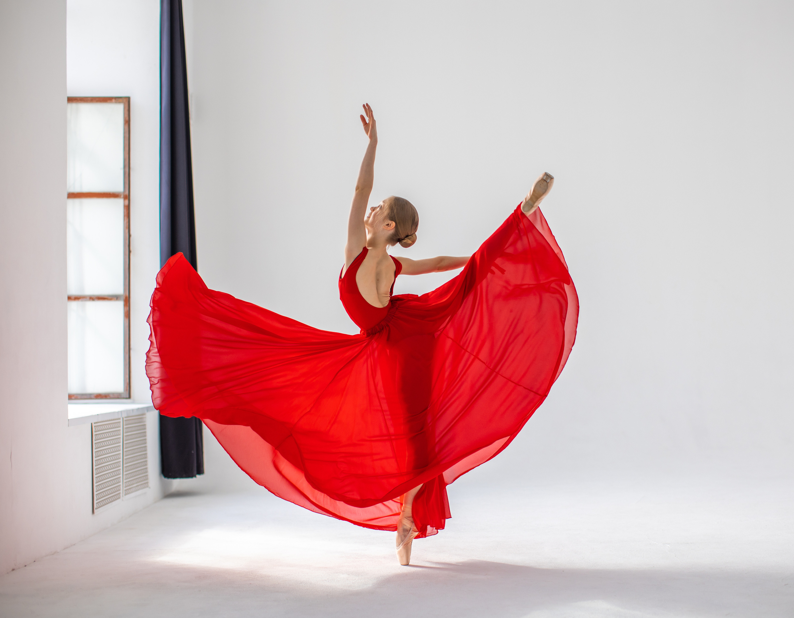 Красная длинная юбка напрокат бесплатно. Балетный фотограф Алина Ханько — Душа Балета