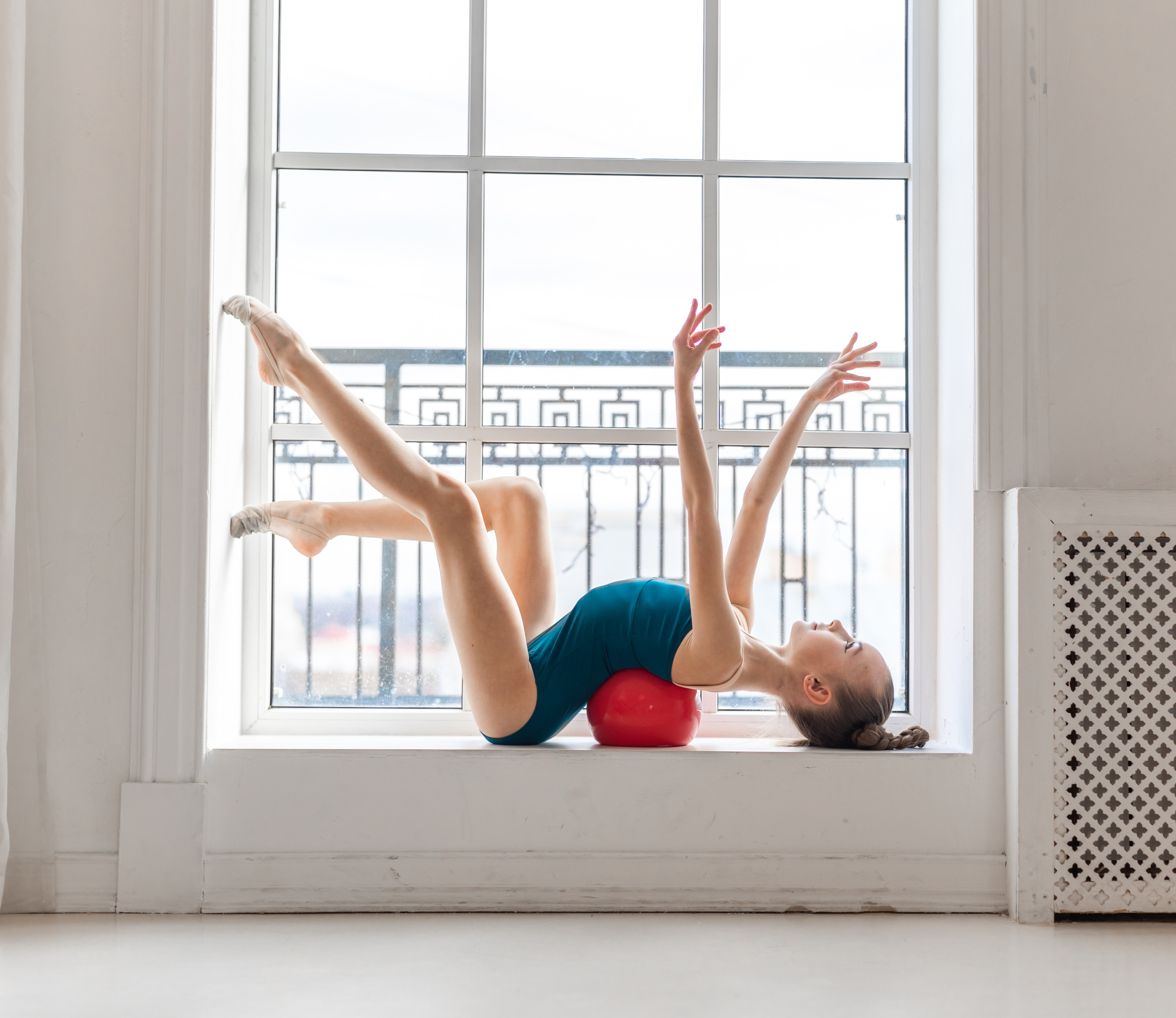 Фото съёмка гимнастики в интерьере. Балетный фотограф Алина Ханько — Душа Балета