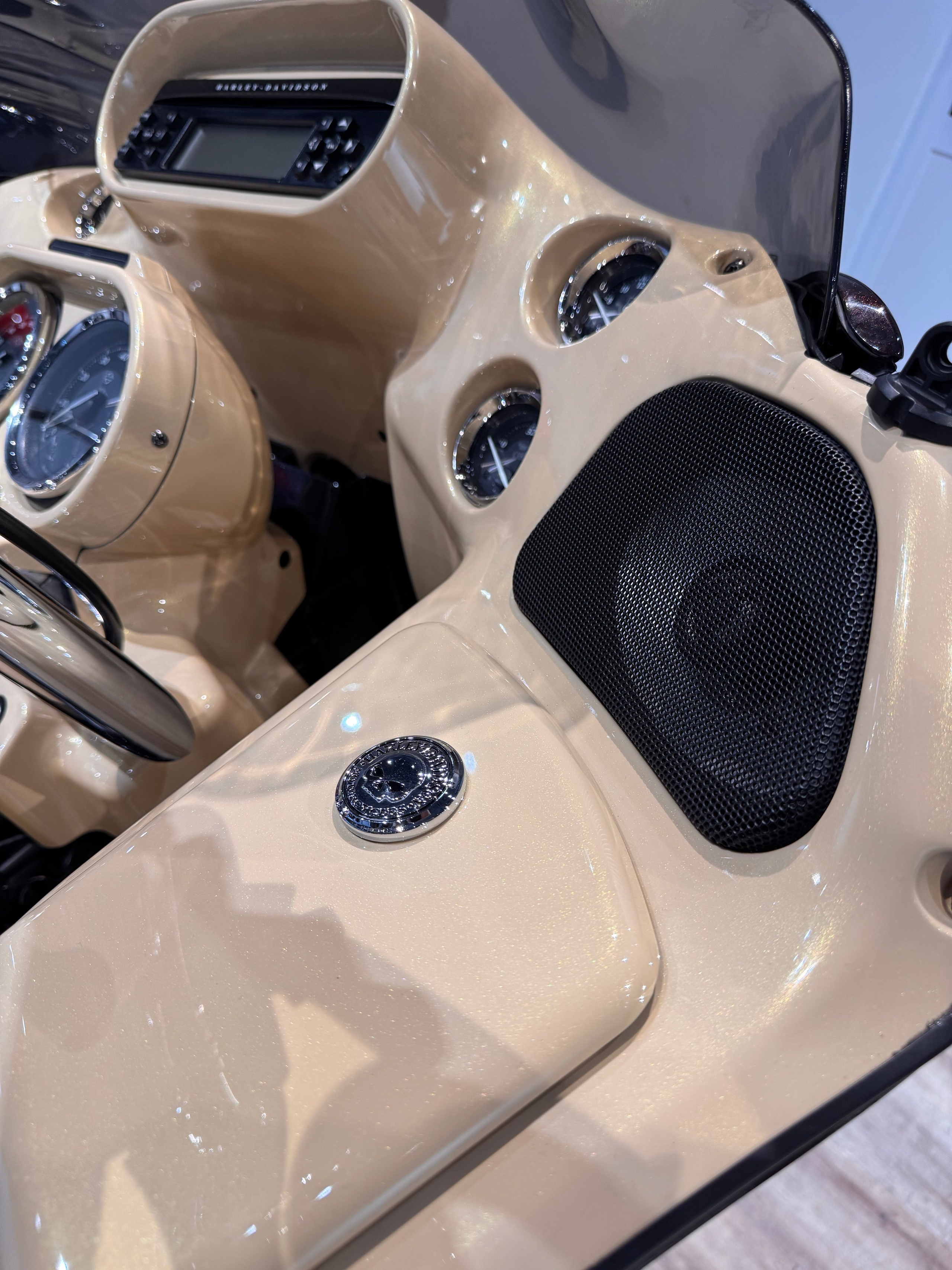 Продажа мотоцикла Harley-Davidson Road Glide Ultra 103 (Touring)— купить мотоцикл. Hello Davidson, Москва. Только хорошие мотоциклы…