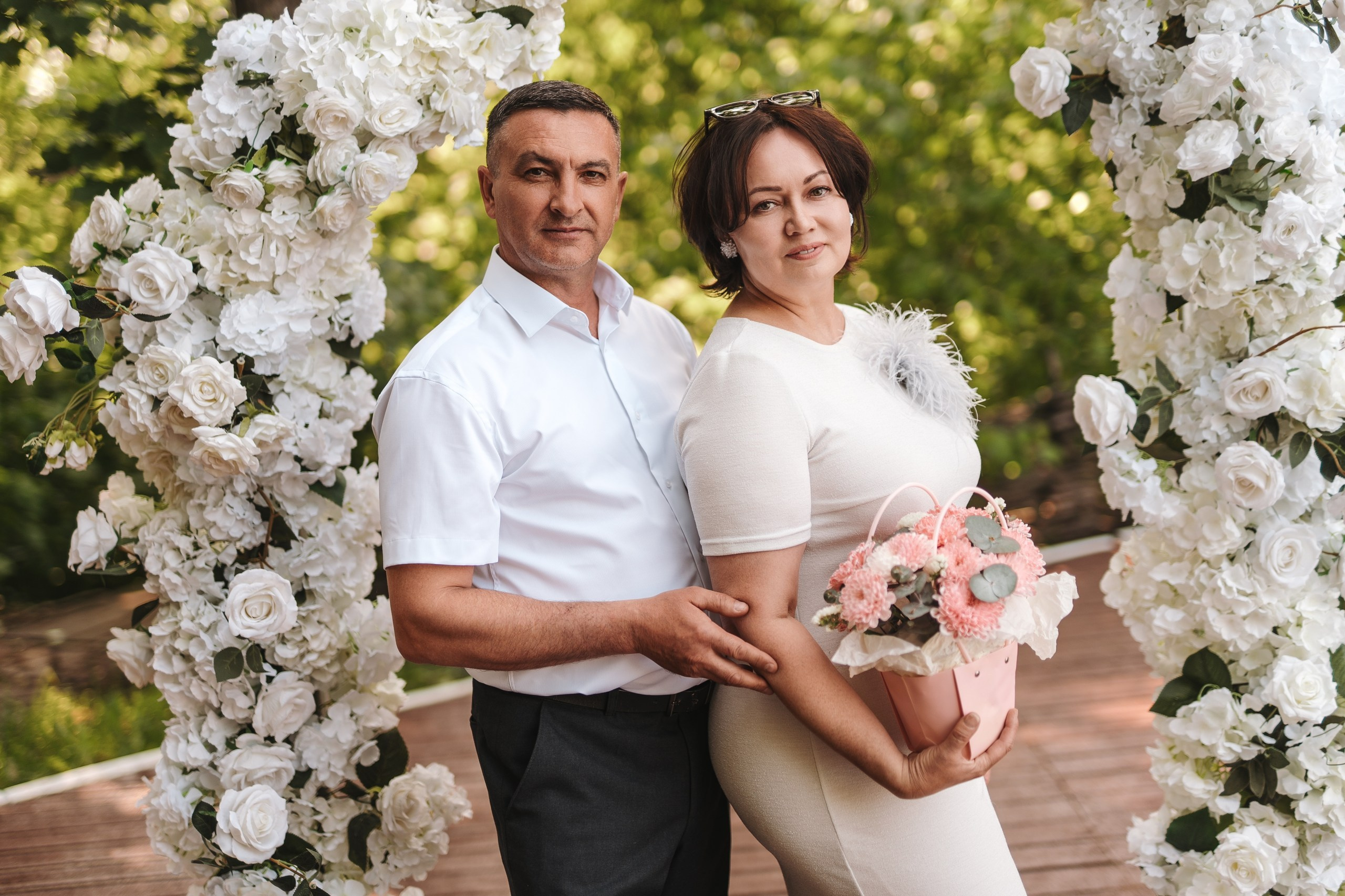 Свадьба 7 июня 2026 года — фотосессия, ЗАГС и банкет в шатре «Под облаками» в Нагаево с ведущим Артуром Ильясовым