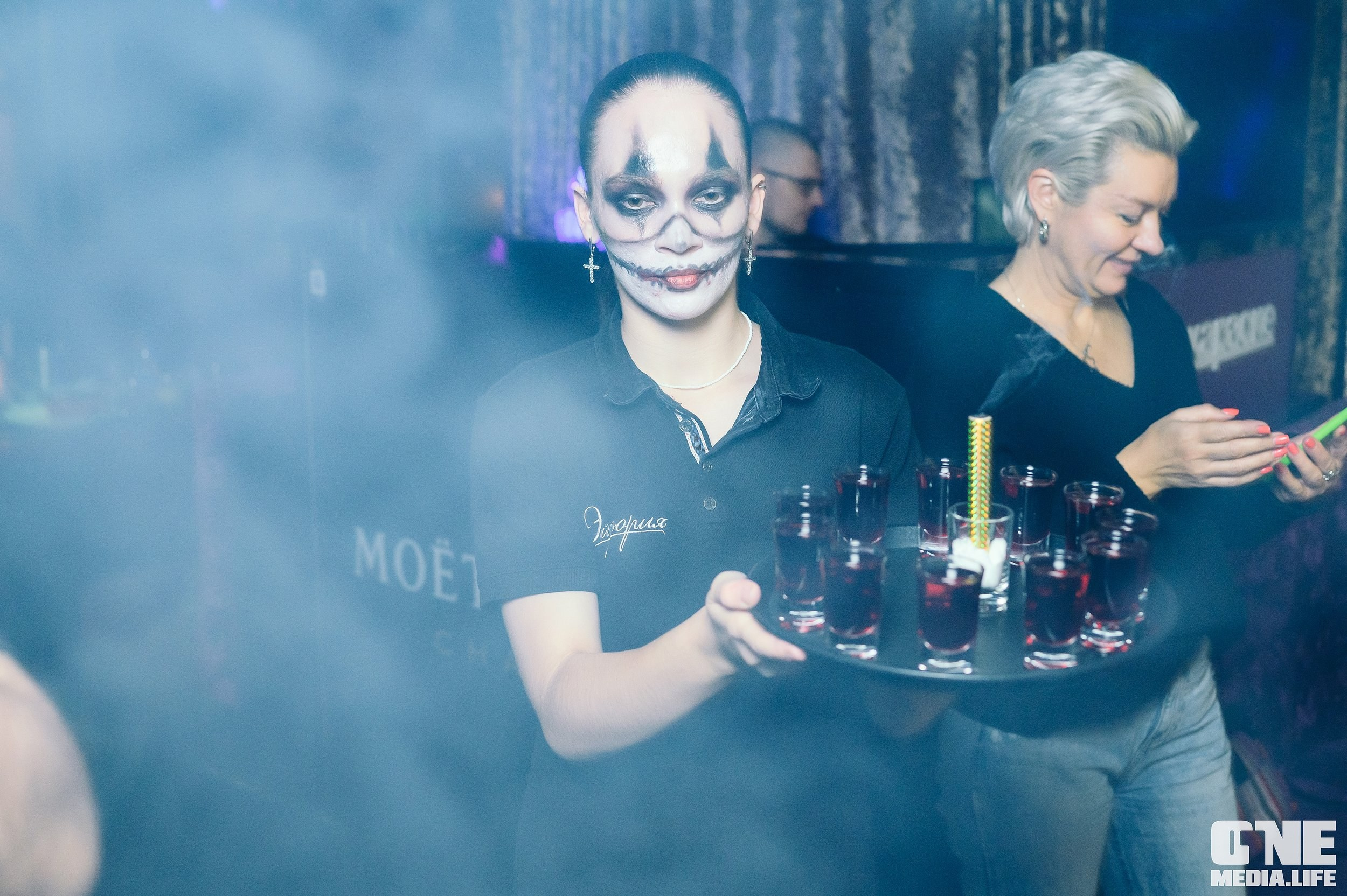 Фоторепортаж из караоке-клуба Эйфория. One Media Life: фоторепортажи, фотоотчеты с мероприятий и заведений