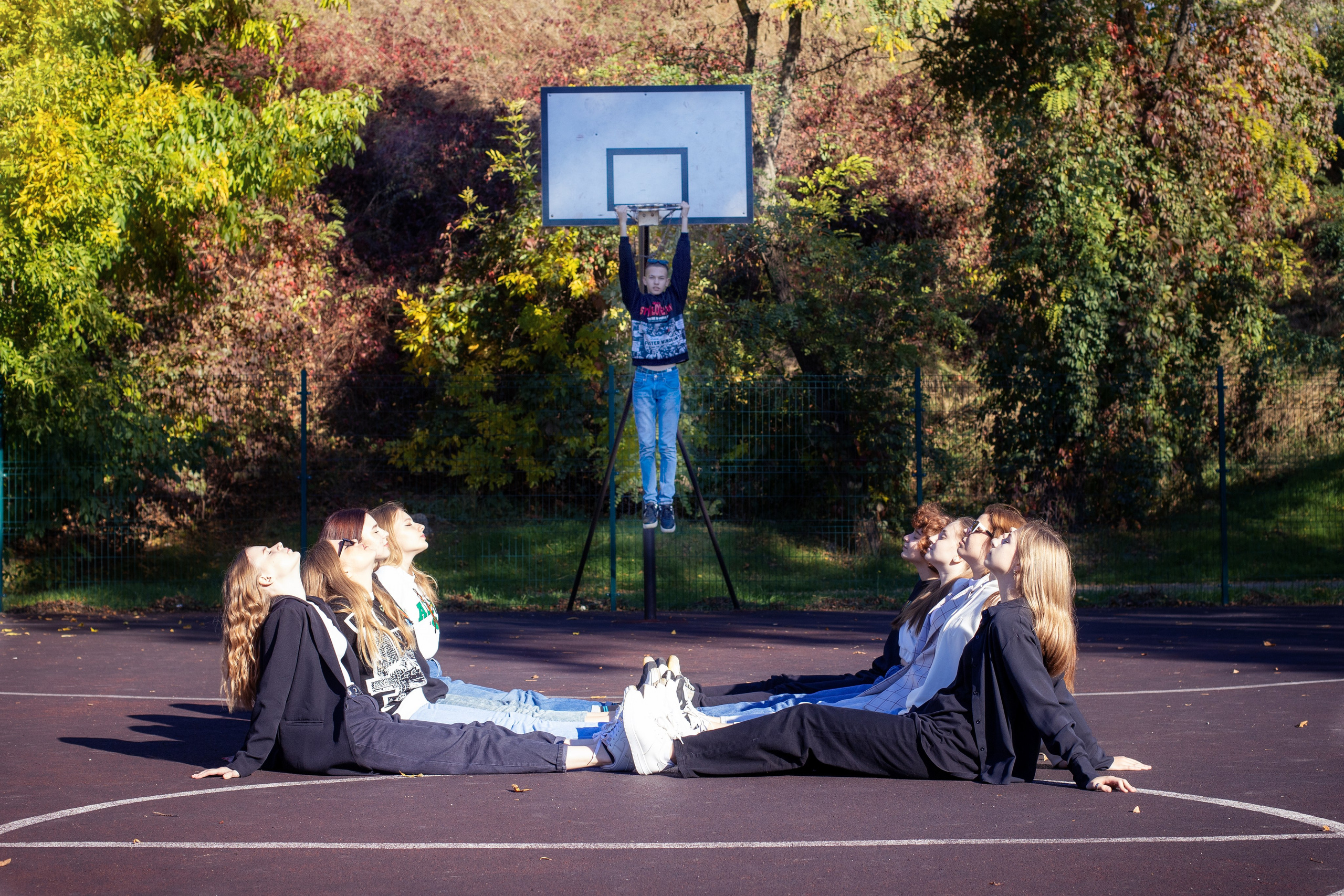 Пример уличной фотосессии 9 класс 34 школы г. Таганрога. Выпускные альбомы в Таганроге и Ростовской Области