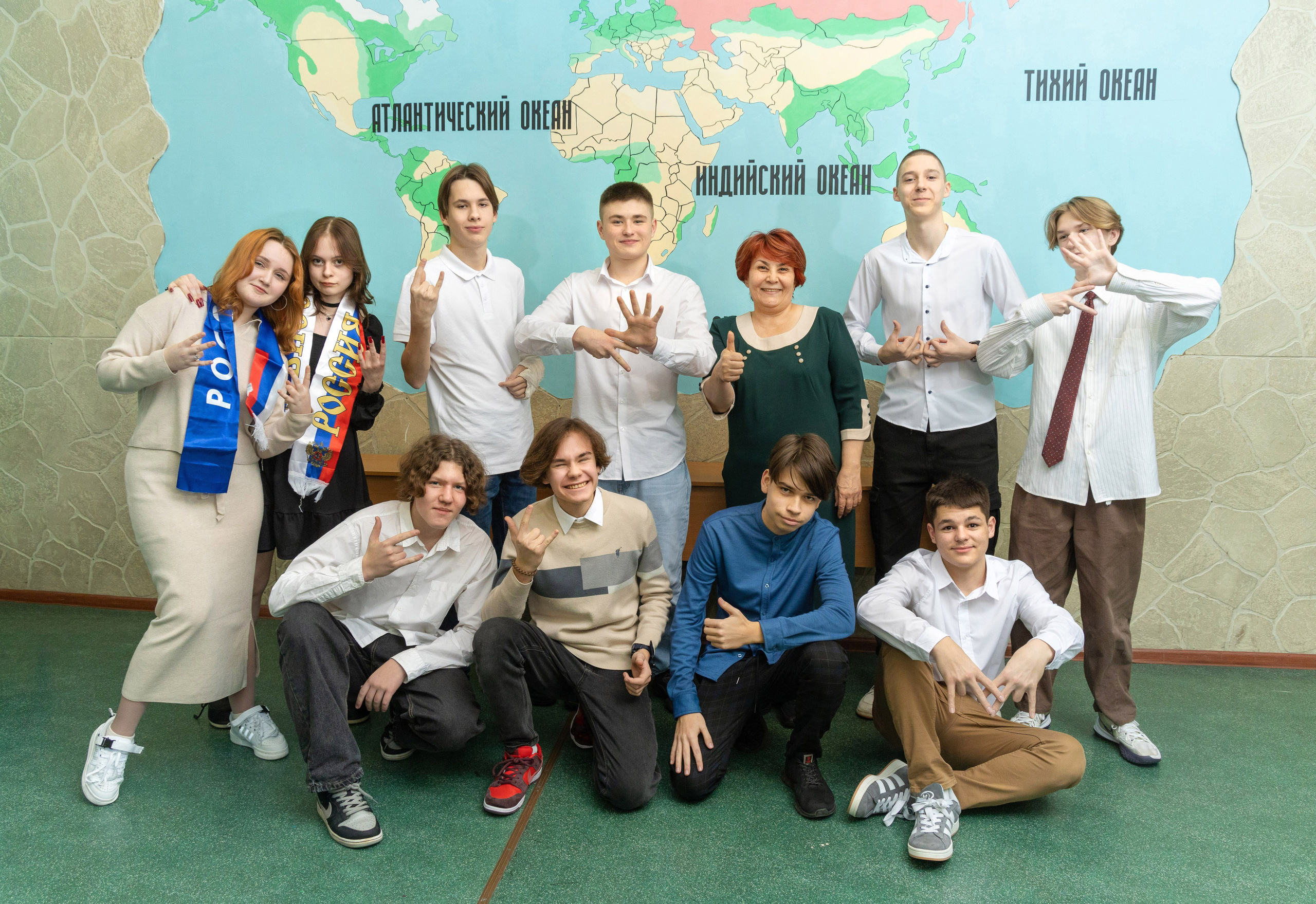 Выпускной альбом 9 и 11 класс. Выпускные альбомы в Москве и Подмосковье