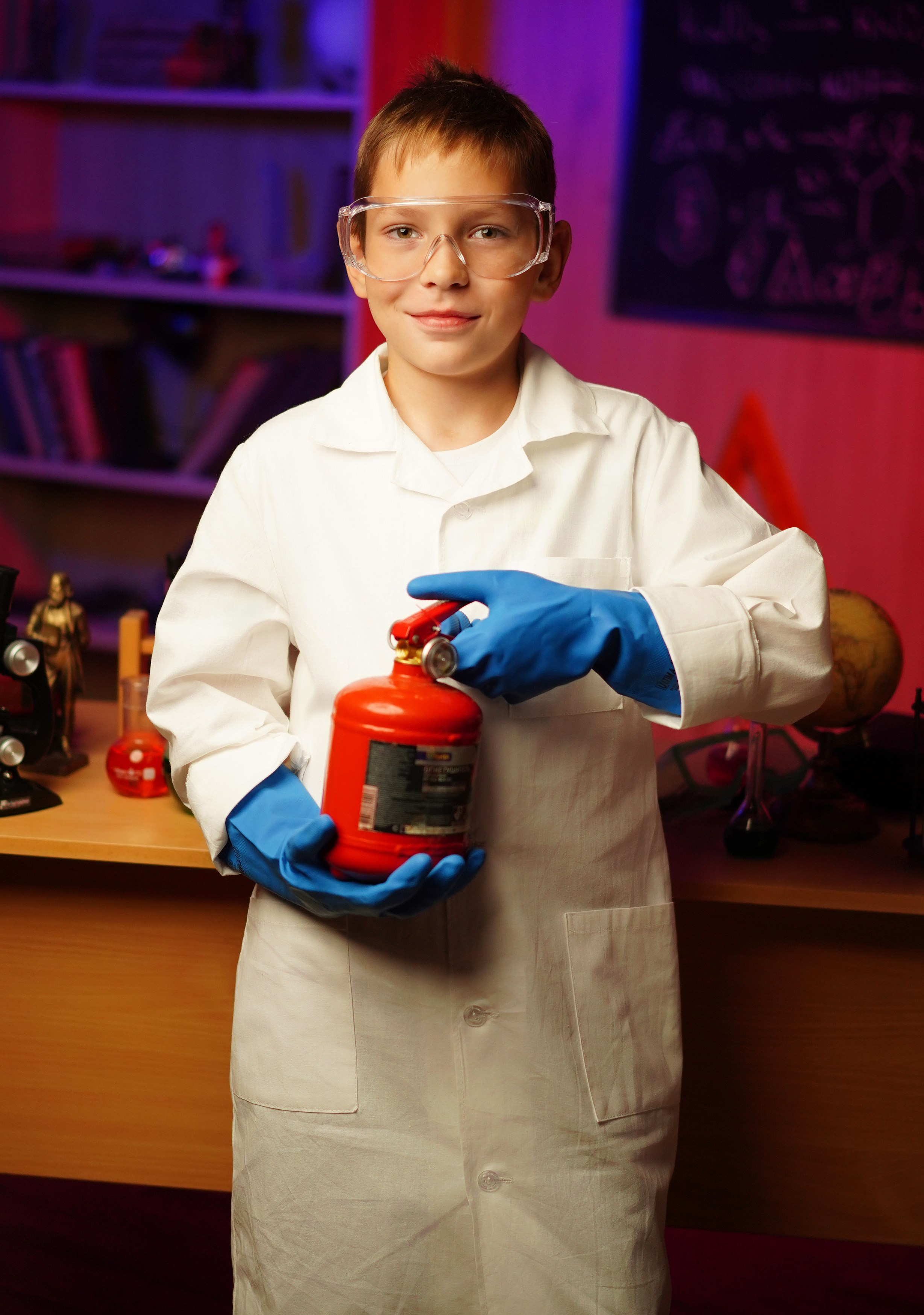 Фотосессия в стиле «Химики». GOTRA — выпускные альбомы в Тюмени