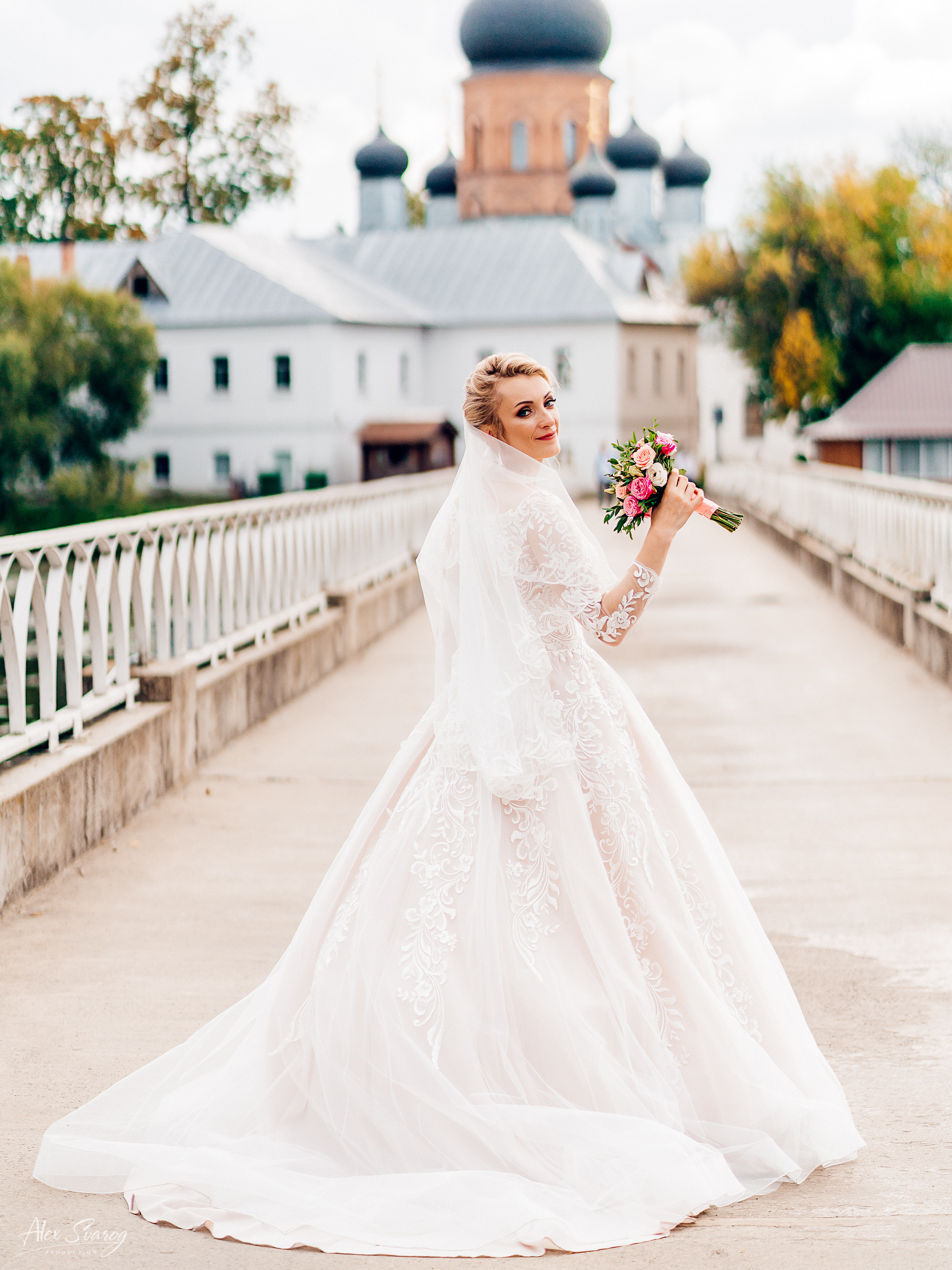 Свадебный фотограф Алексей Сварог/Профессиональная съемка вашего праздника. Свадебный и репортажный фотограф-видеограф Москва и Московская область